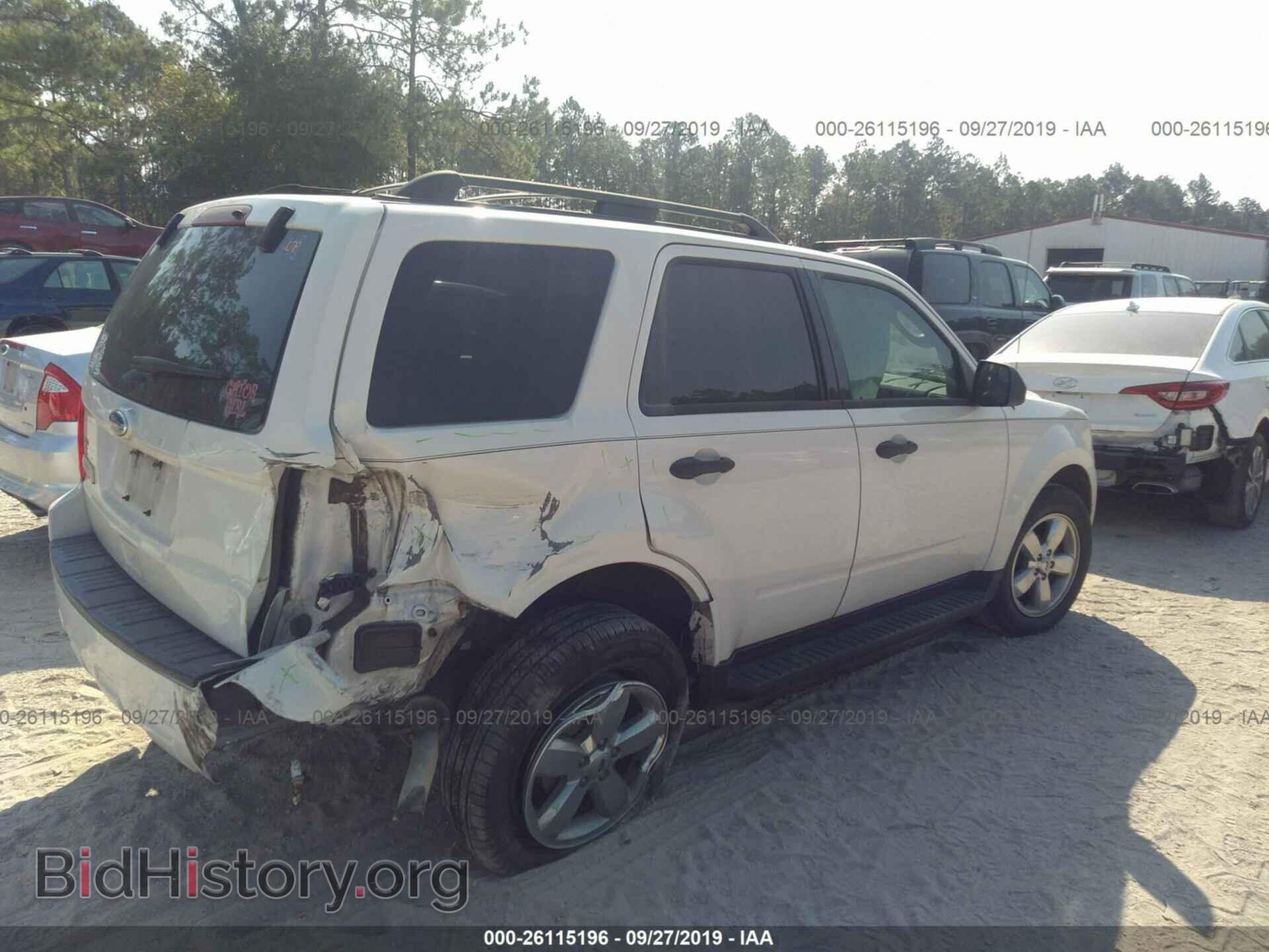 2011 FORD ESCAPE - VIN: 1FMCU0D75BKC22044 - Фото 4