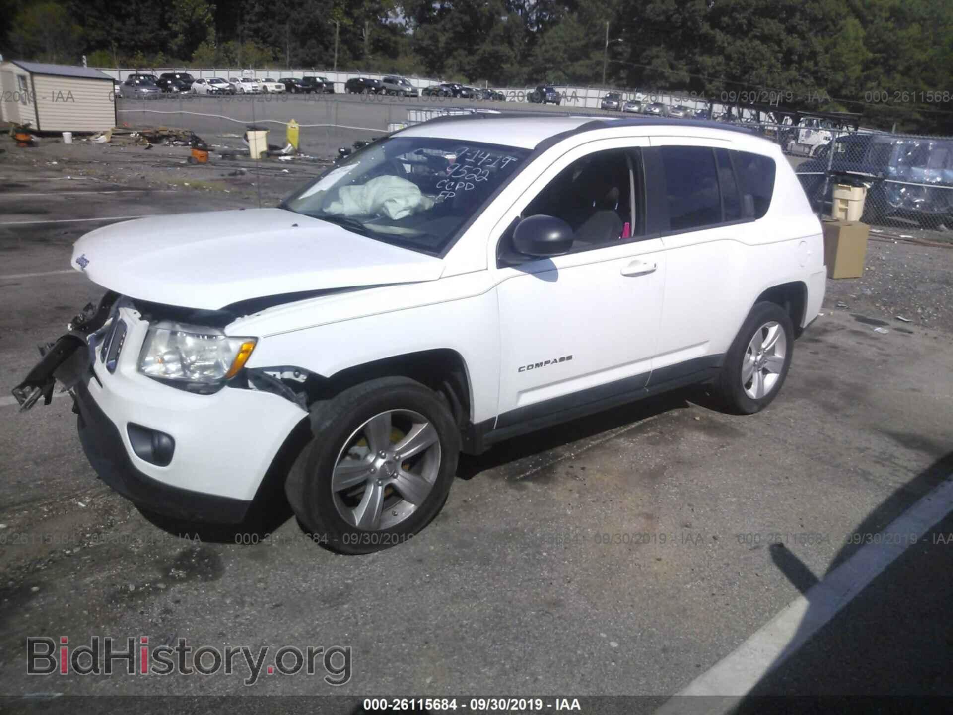 2011 JEEP COMPASS - VIN: 1J4NT1FA5BD239522 - Photo 2