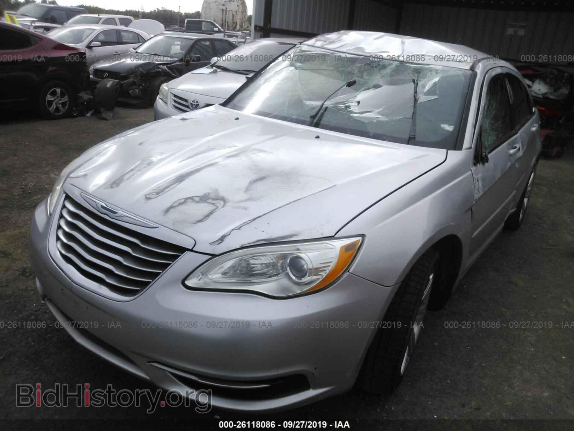 2012 CHRYSLER 200 - VIN: 1C3CCBAB9CN316945 - Photo 2