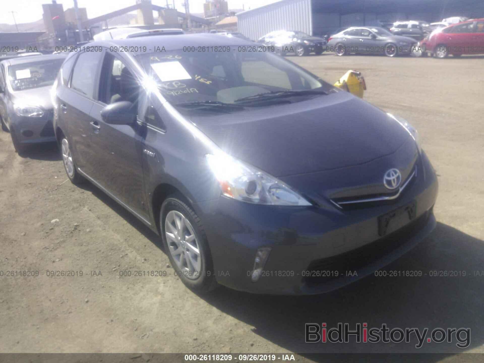 Photo JTDZN3EU4EJ010604 - TOYOTA PRIUS V 2014