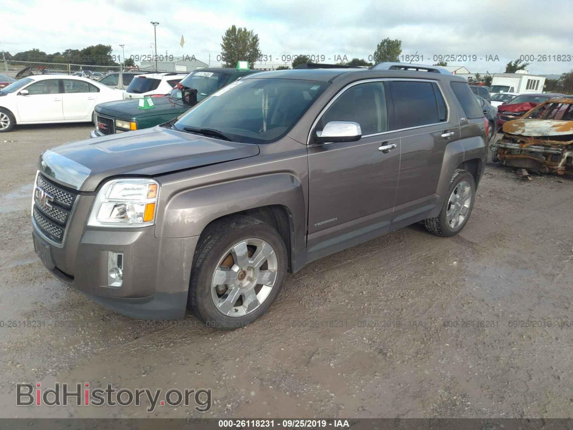 2010 GMC TERRAIN - VIN: 2CTFLJEY7A6389691 - Photo 2