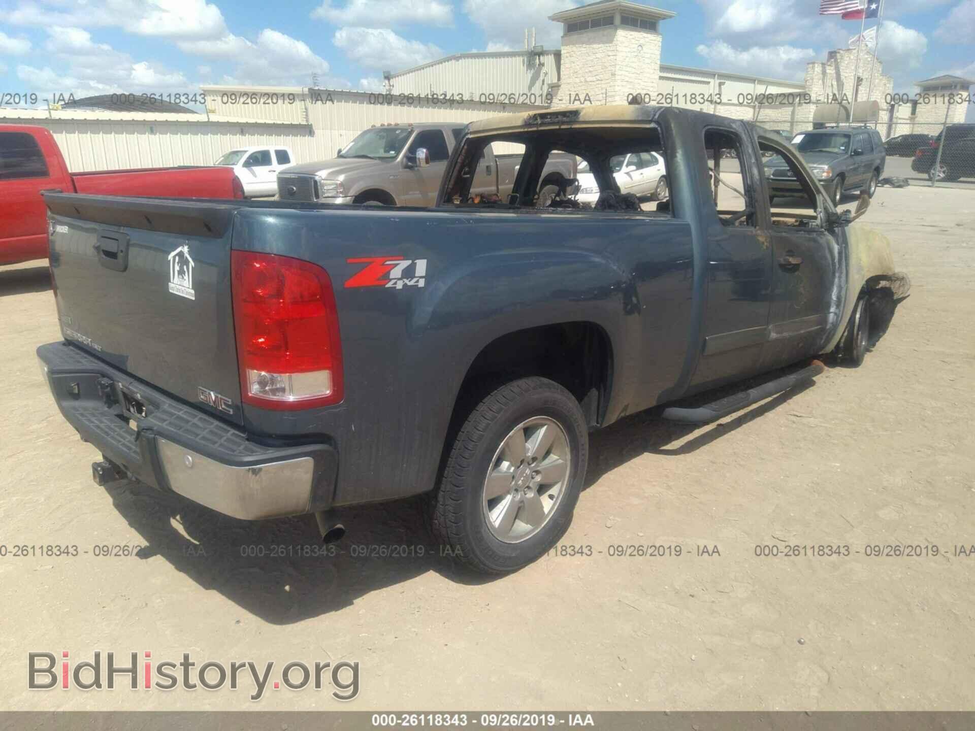 2011 GMC SIERRA - VIN: 1GTR2WE30BZ150034 - Фото 4