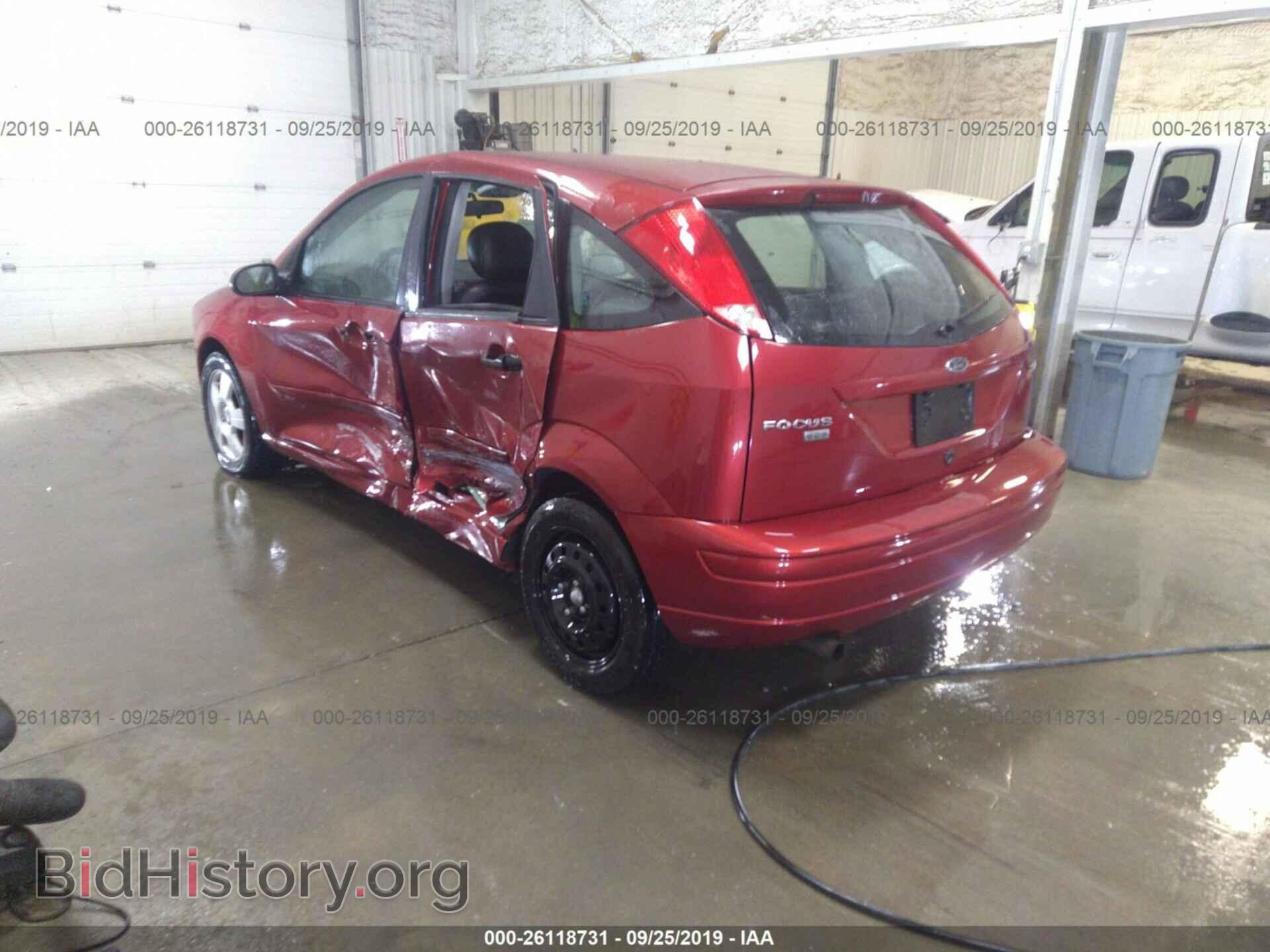 2005 FORD FOCUS - VIN: 3FAFP37N05R151832 - Фото 3