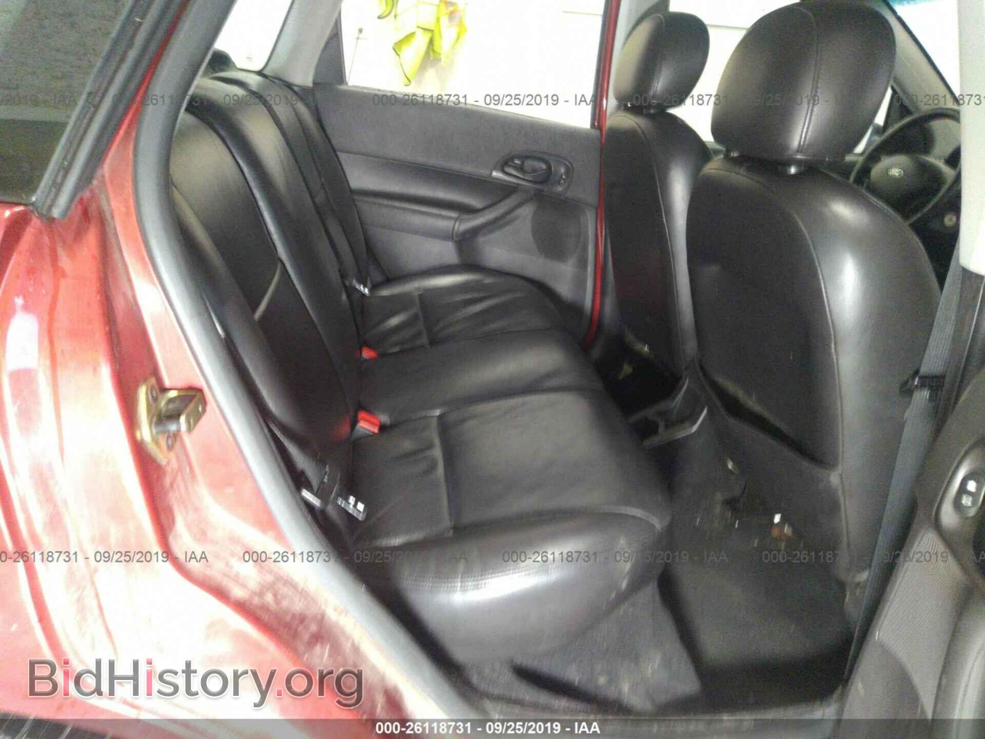 2005 FORD FOCUS - VIN: 3FAFP37N05R151832 - Фото 8