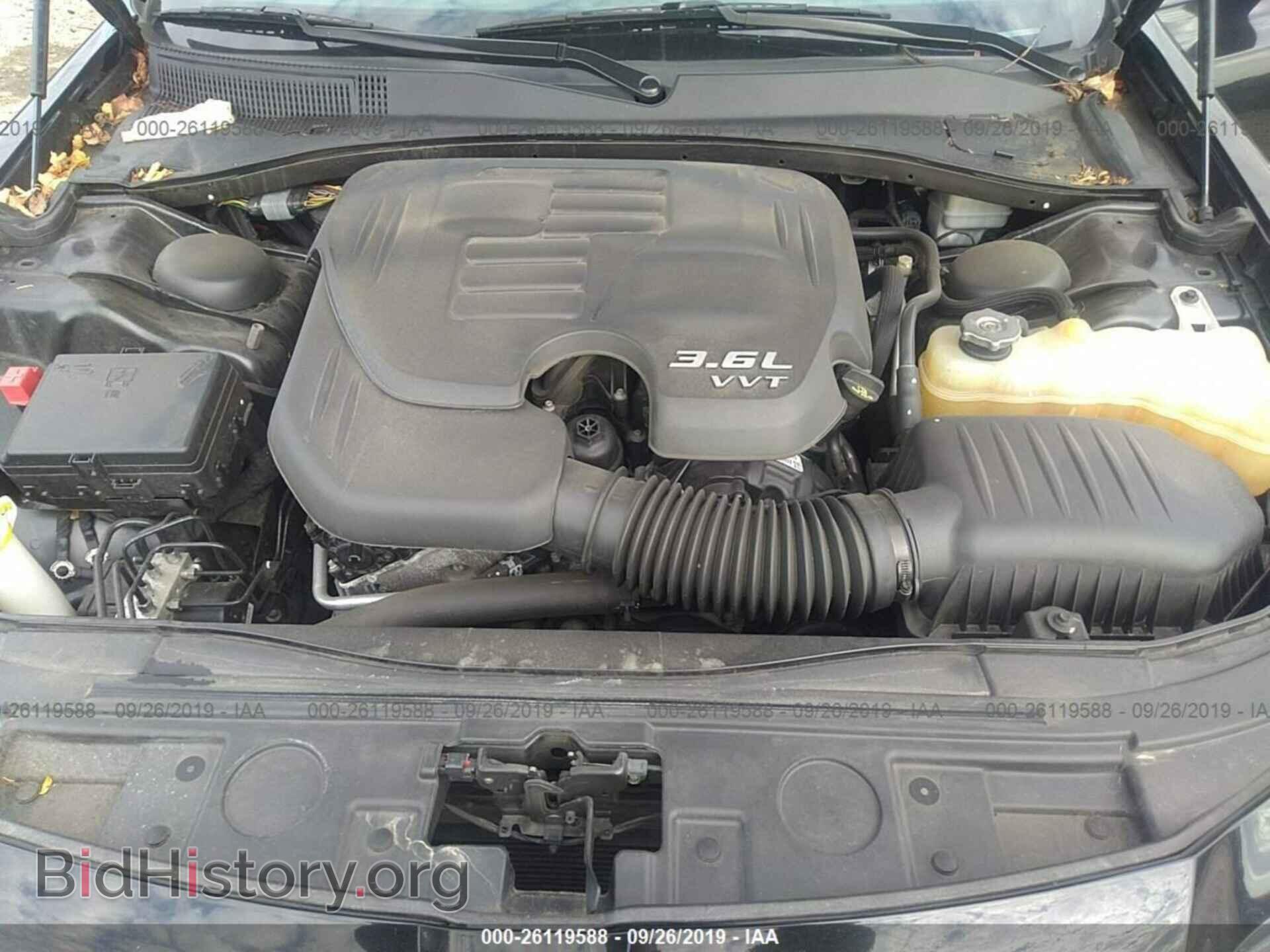 2014 CHRYSLER 300 - VIN: 2C3CCAGG0EH303932 - Фото 10