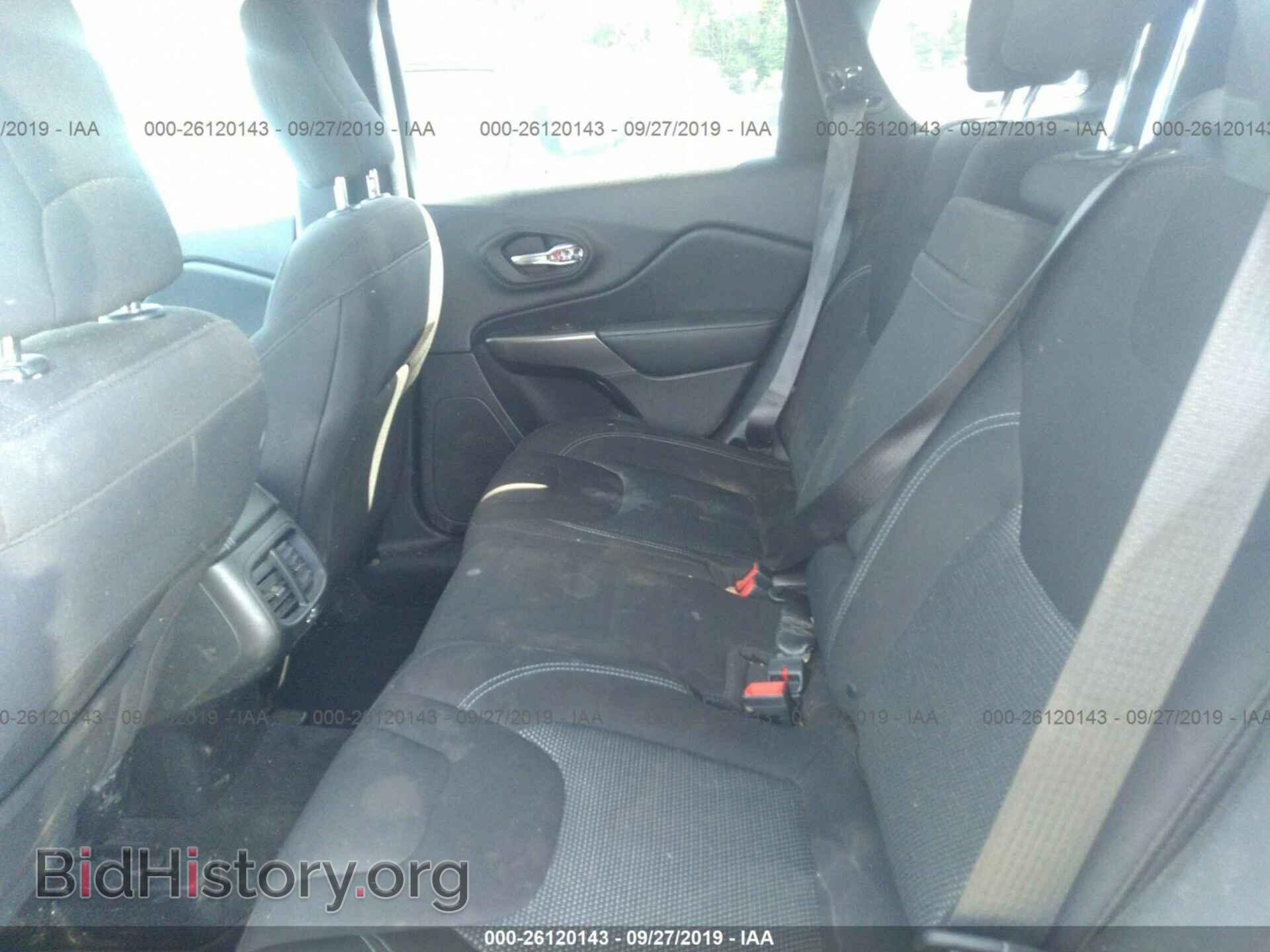 2019 JEEP CHEROKEE - VIN: 1C4PJLCB7KD241124 - Фото 8