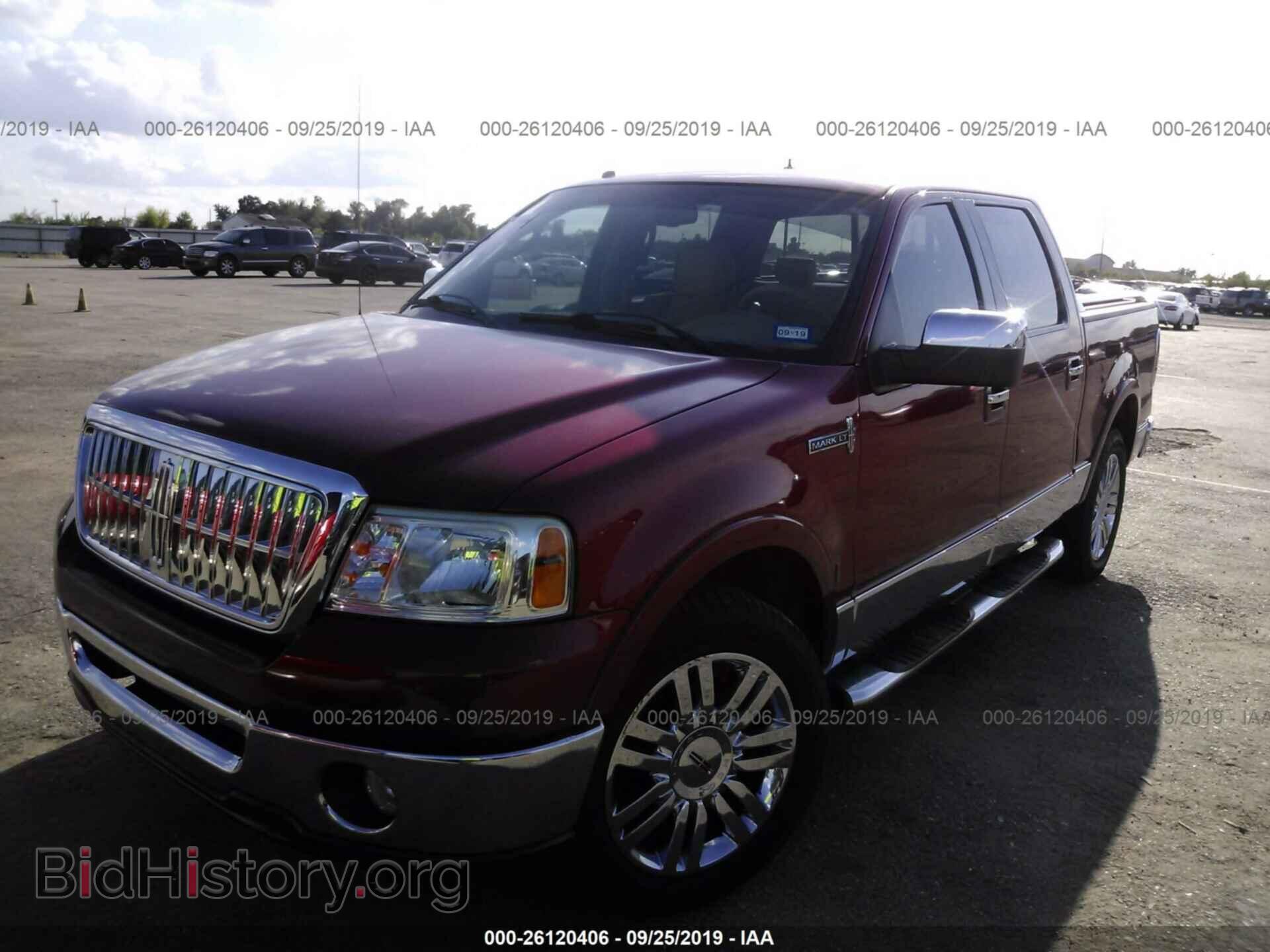 2007 LINCOLN MARK LT - VIN: 5LTPW16517FJ08136 - Фото 2