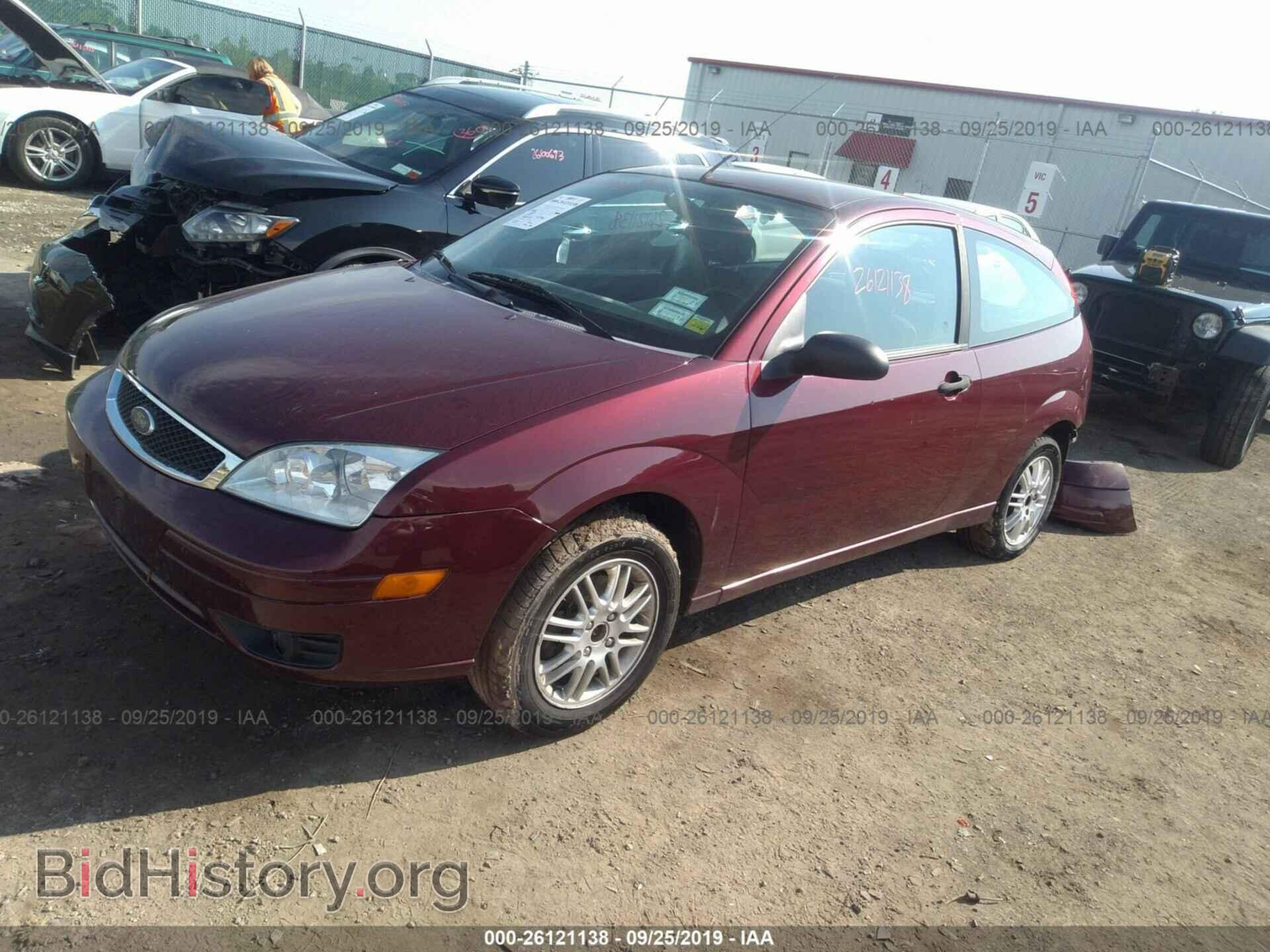 2007 FORD FOCUS - VIN: 1FAFP31N47W147100 - Фото 2