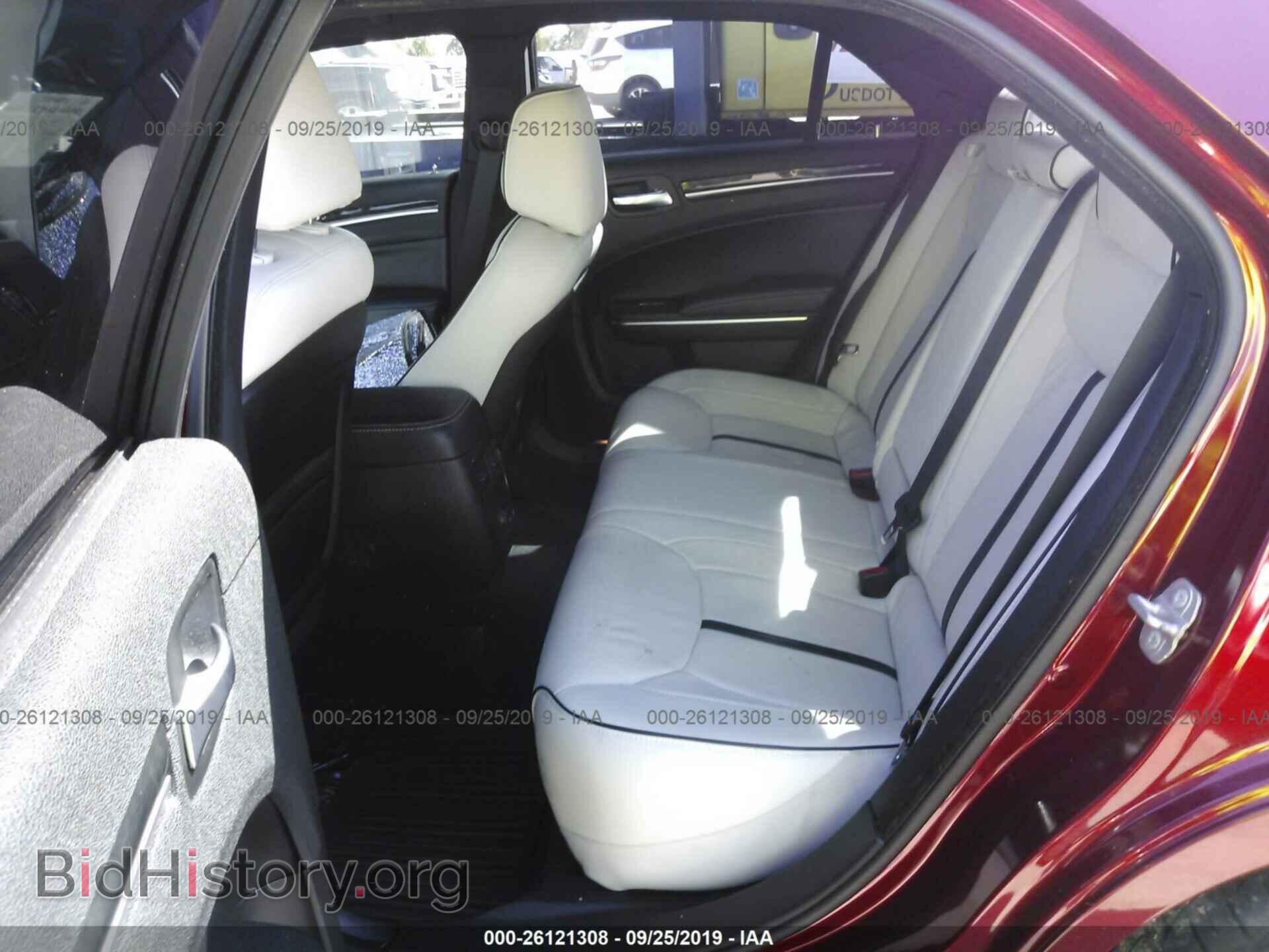 2014 CHRYSLER 300 - VIN: 2C3CCAAG0EH327740 - Фото 8