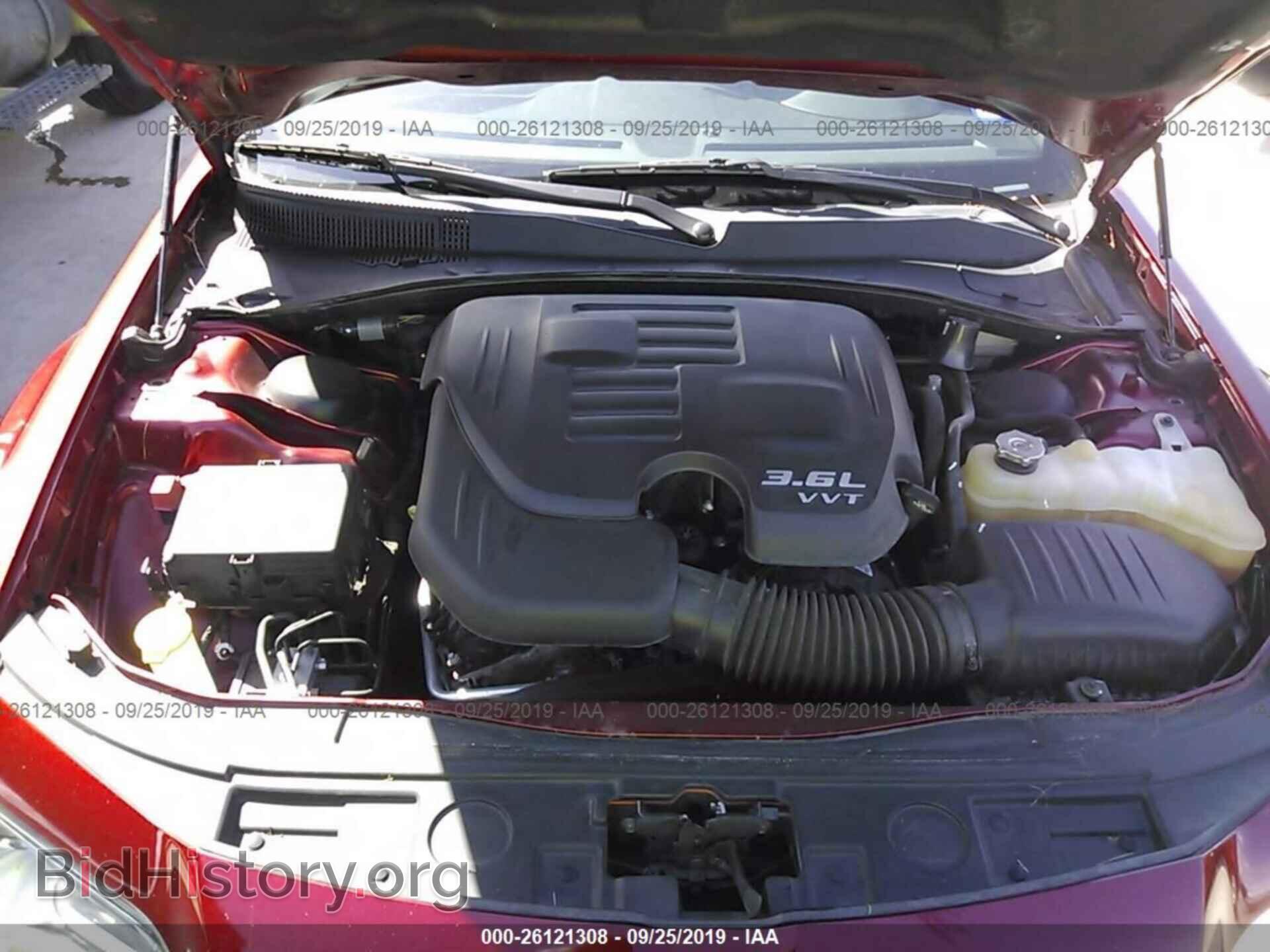2014 CHRYSLER 300 - VIN: 2C3CCAAG0EH327740 - Фото 10