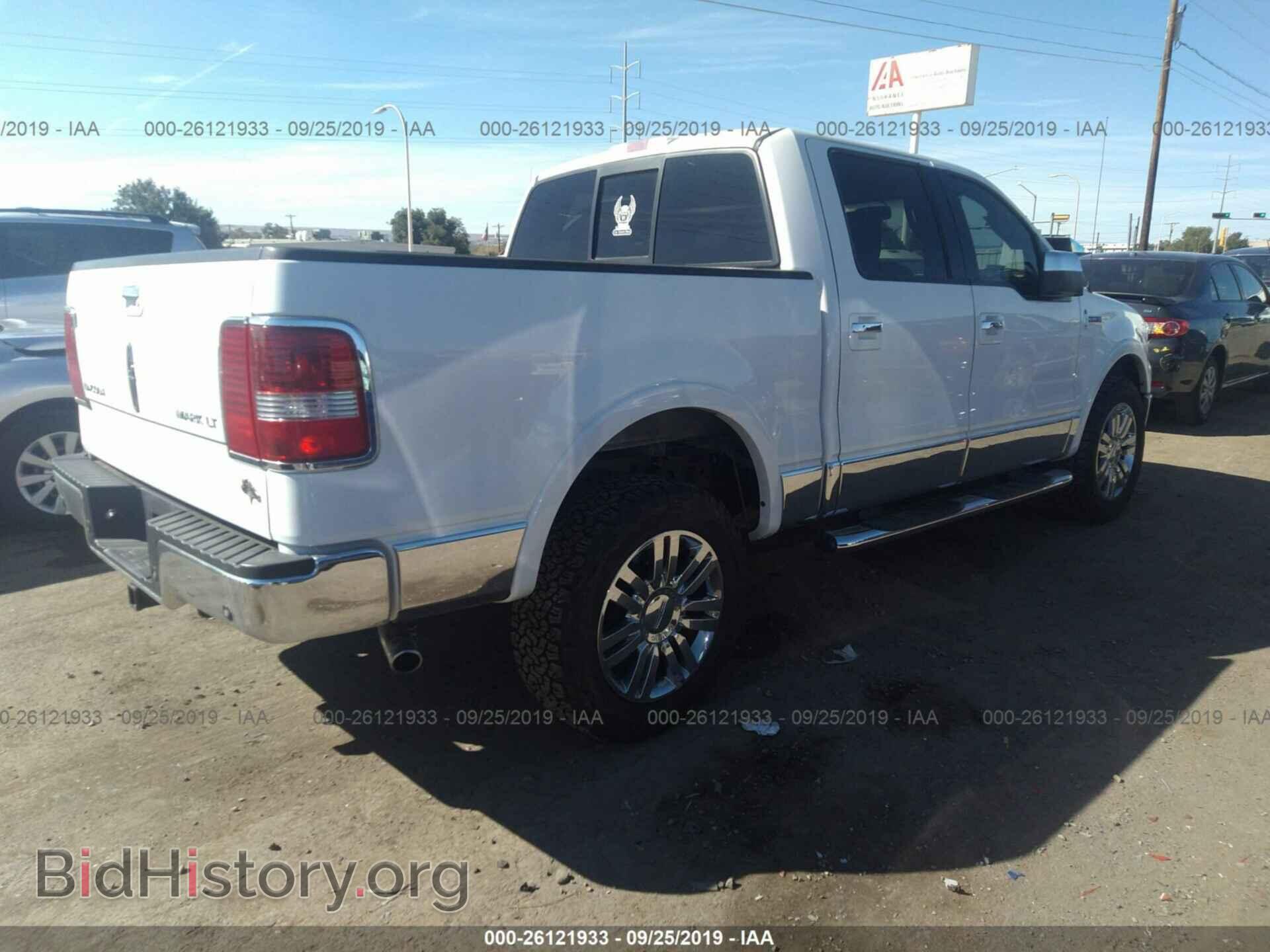 2007 LINCOLN MARK LT - VIN: 5LTPW18597FJ02775 - Фото 4