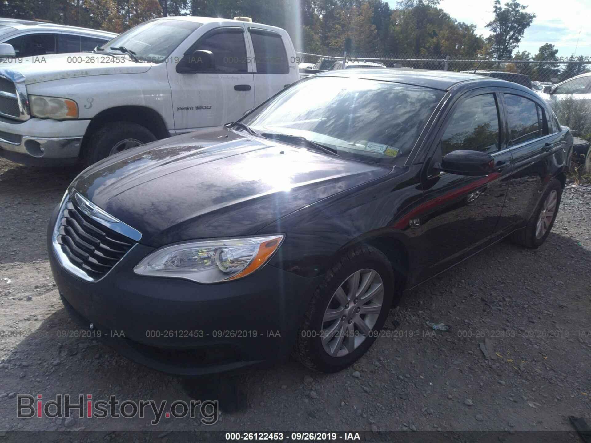 2013 CHRYSLER 200 - VIN: 1C3CCBBB6DN695063 - Photo 2