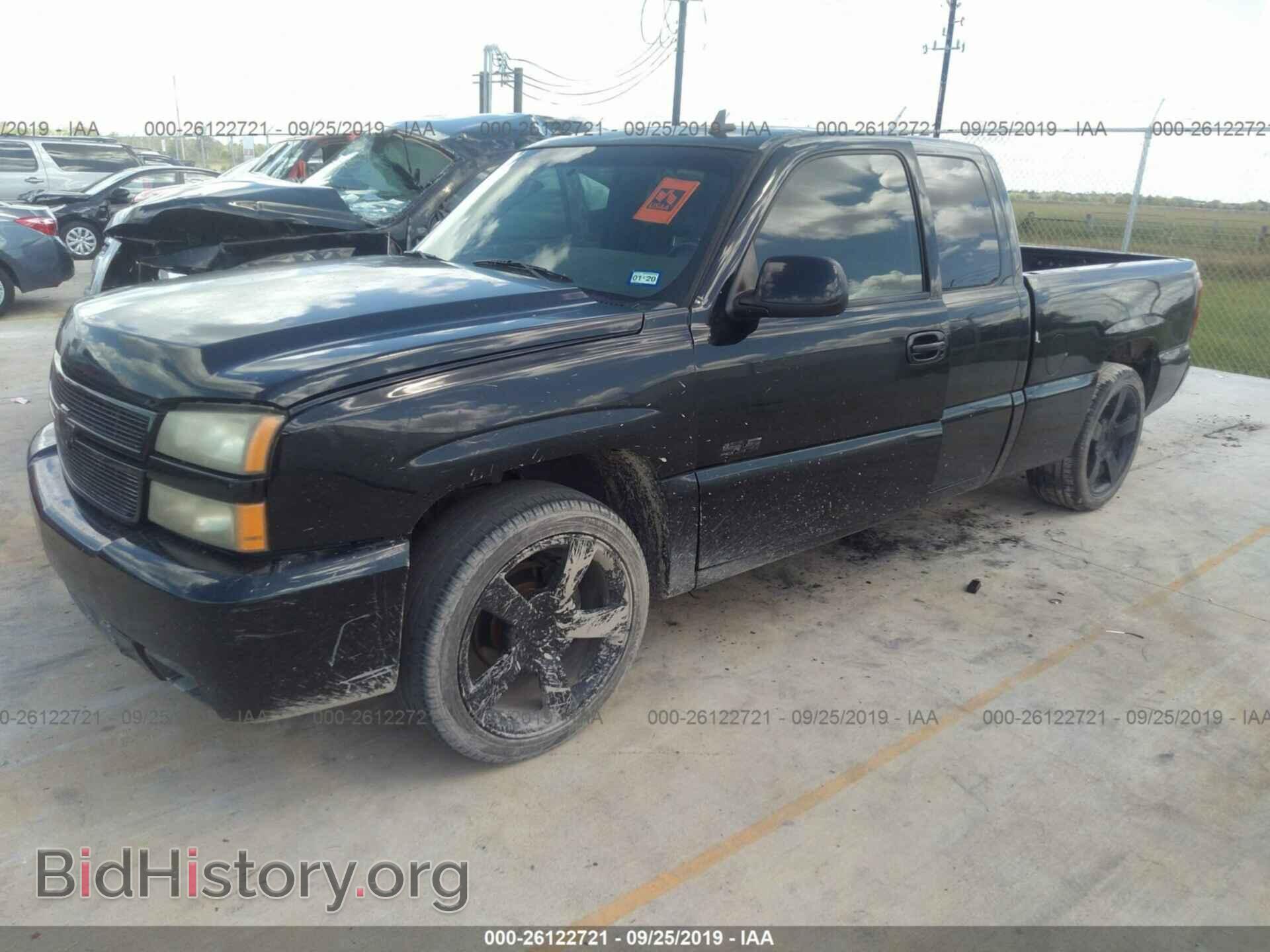 2006 CHEVROLET SILVERADO - VIN: 2GCEC19N261179351 - Фото 2