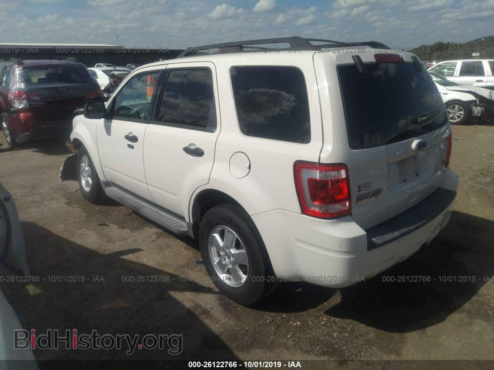2011 FORD ESCAPE - VIN: 1FMCU0DG0BKC17477 - Фото 3