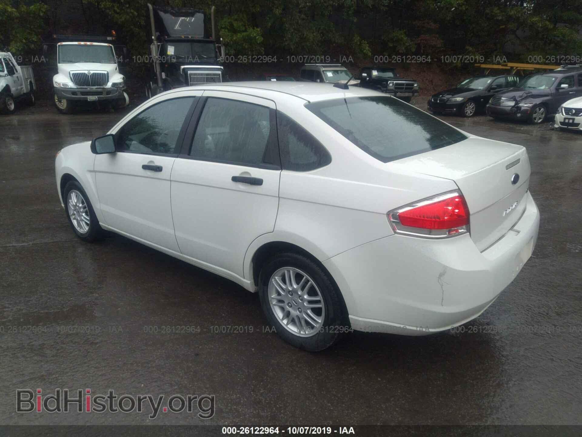 2011 FORD FOCUS - VIN: 1FAHP3FN0BW128957 - Фото 3