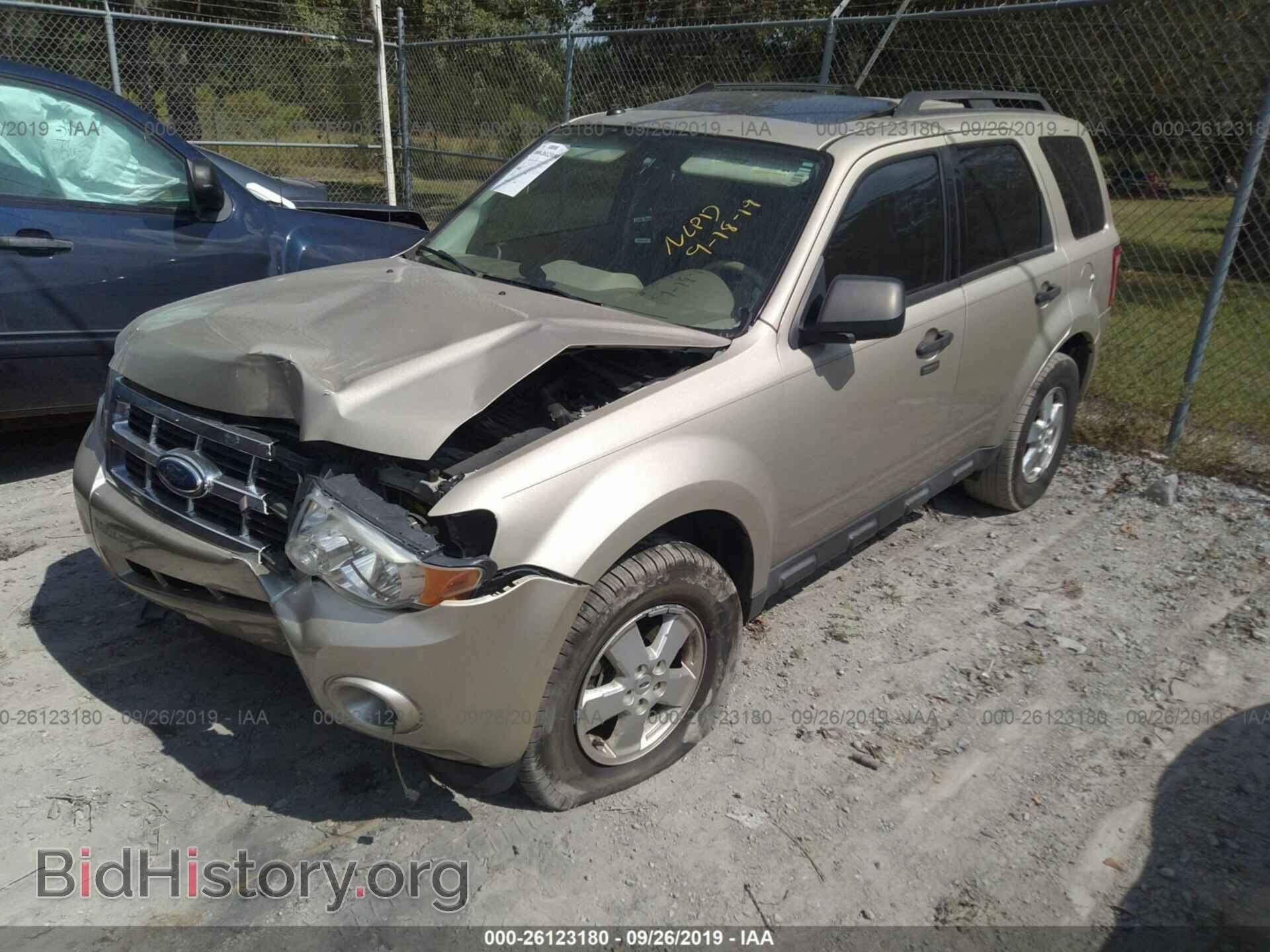 2011 FORD ESCAPE - VIN: 1FMCU0D77BKC50122 - Фото 2