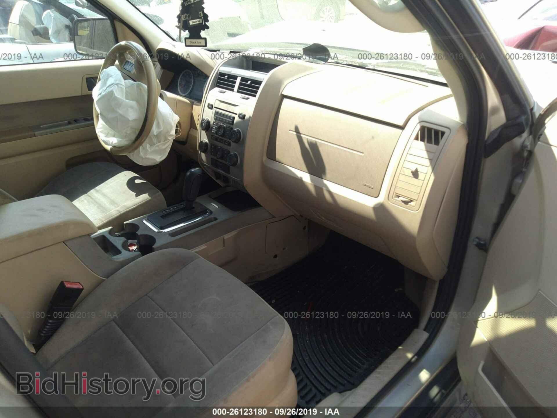 2011 FORD ESCAPE - VIN: 1FMCU0D77BKC50122 - Фото 5