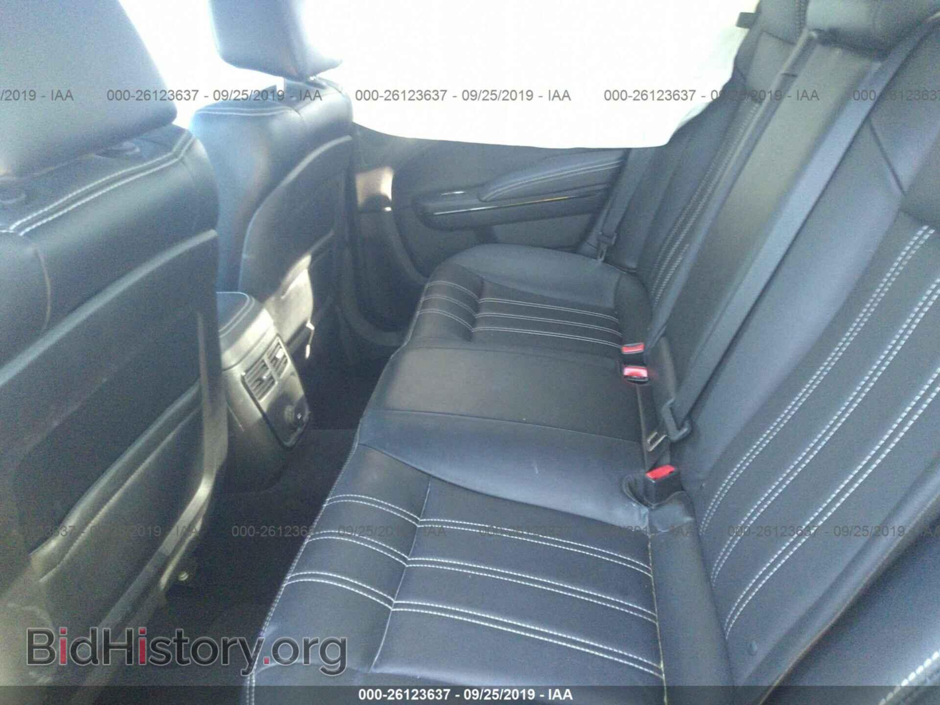 2014 CHRYSLER 300 - VIN: 2C3CCABG2EH119602 - Фото 8