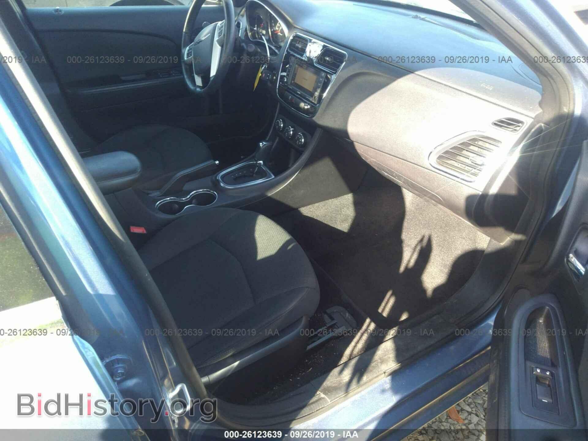 2011 Chrysler 200 - VIN: 1C3BC1FG3BN604839 - Фото 5