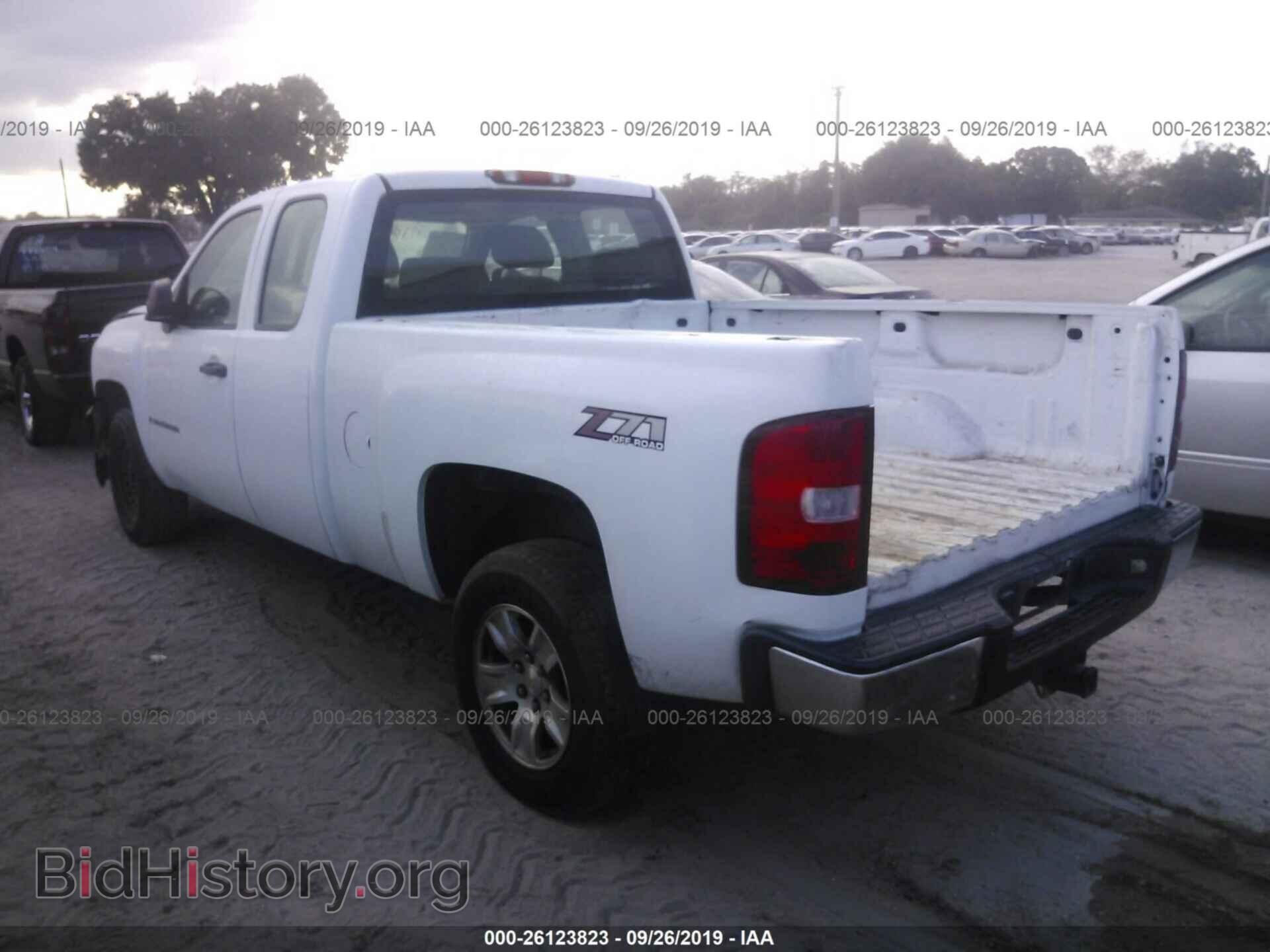 2007 CHEVROLET SILVERADO - VIN: 2GCEC19C071712460 - Фото 3