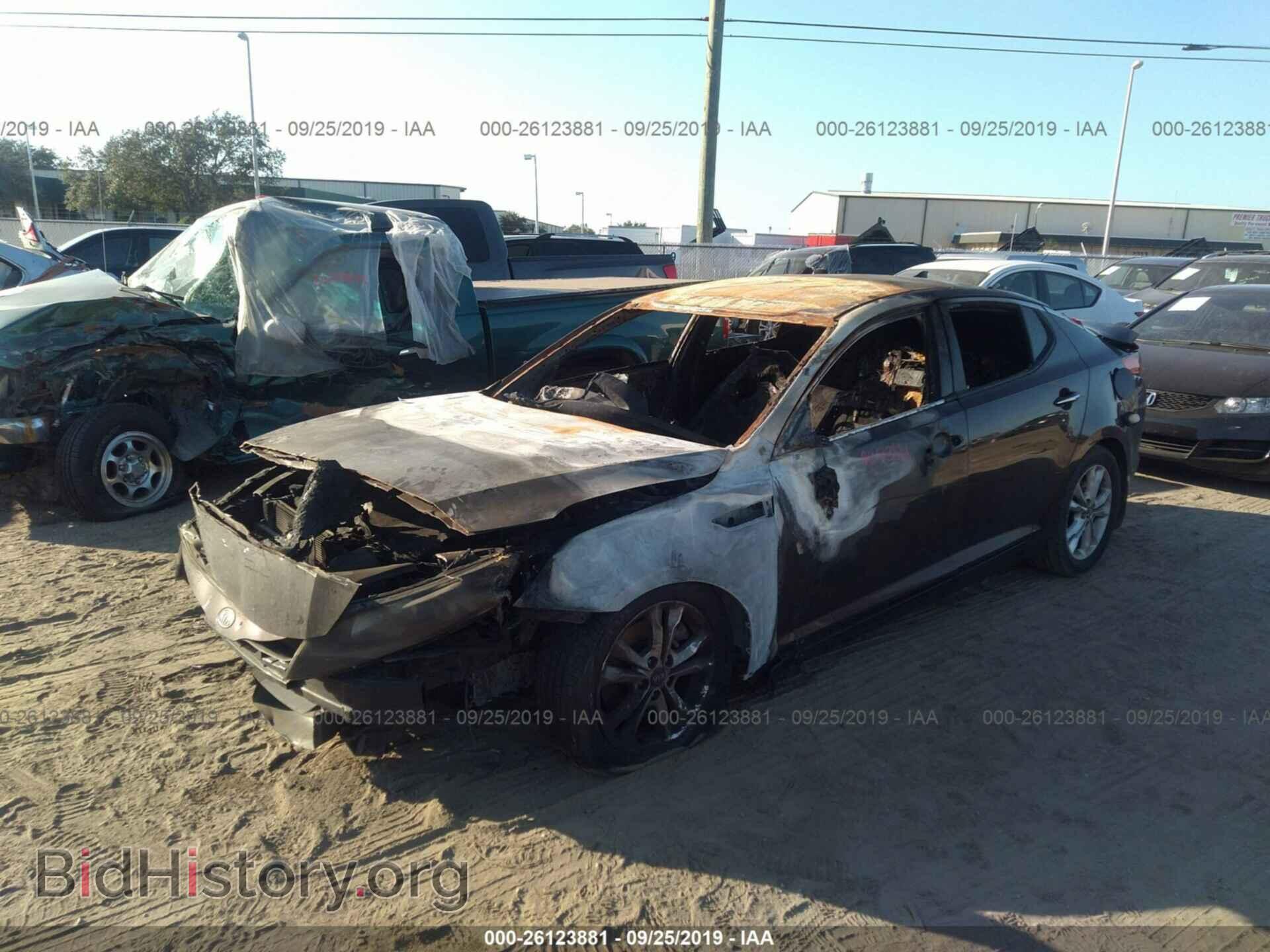 2011 KIA Optima - VIN: KNAGN4A68B5092293 - Фото 2
