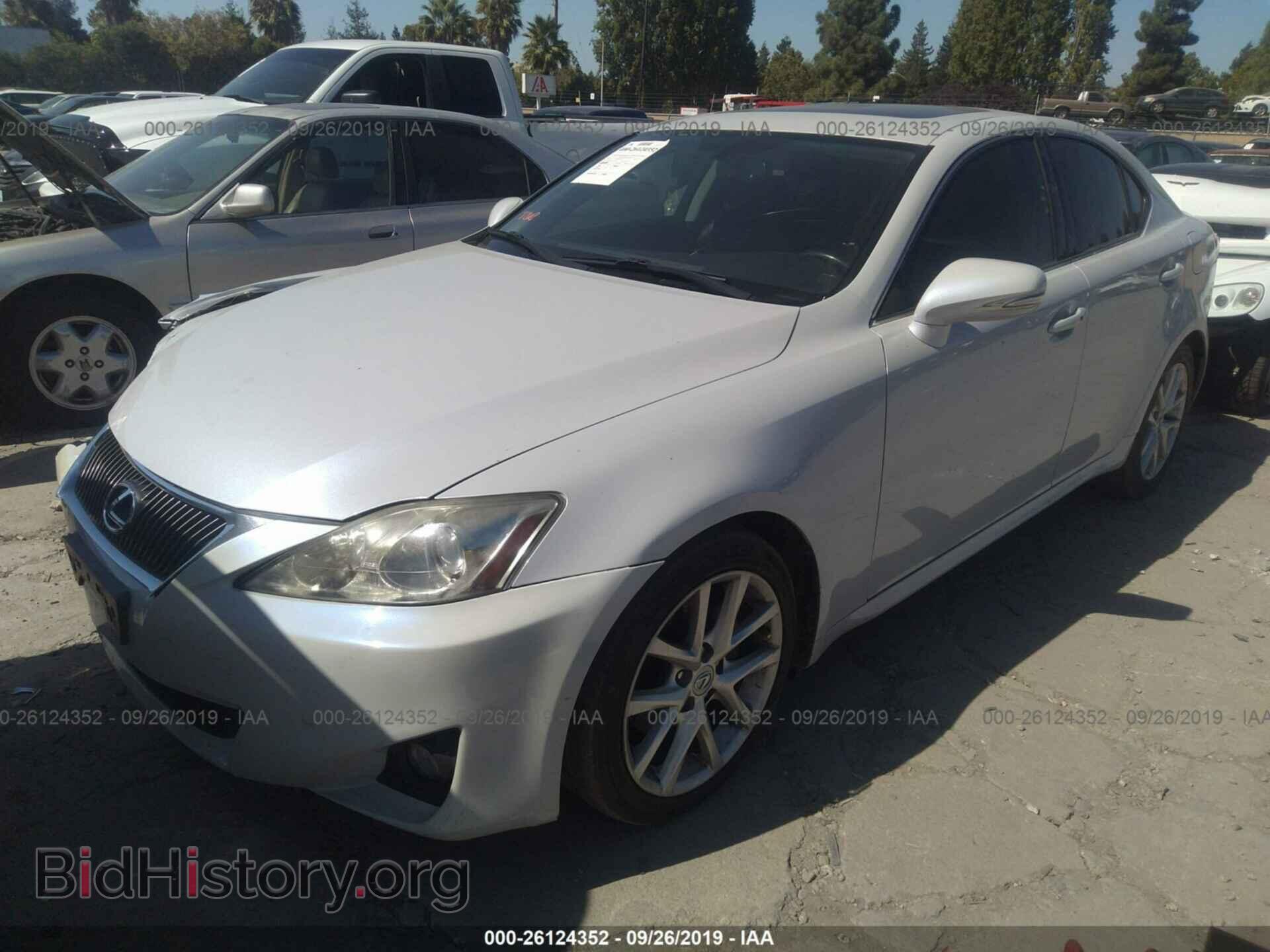 2011 LEXUS IS - VIN: JTHBF5C23B5136578 - Фото 2