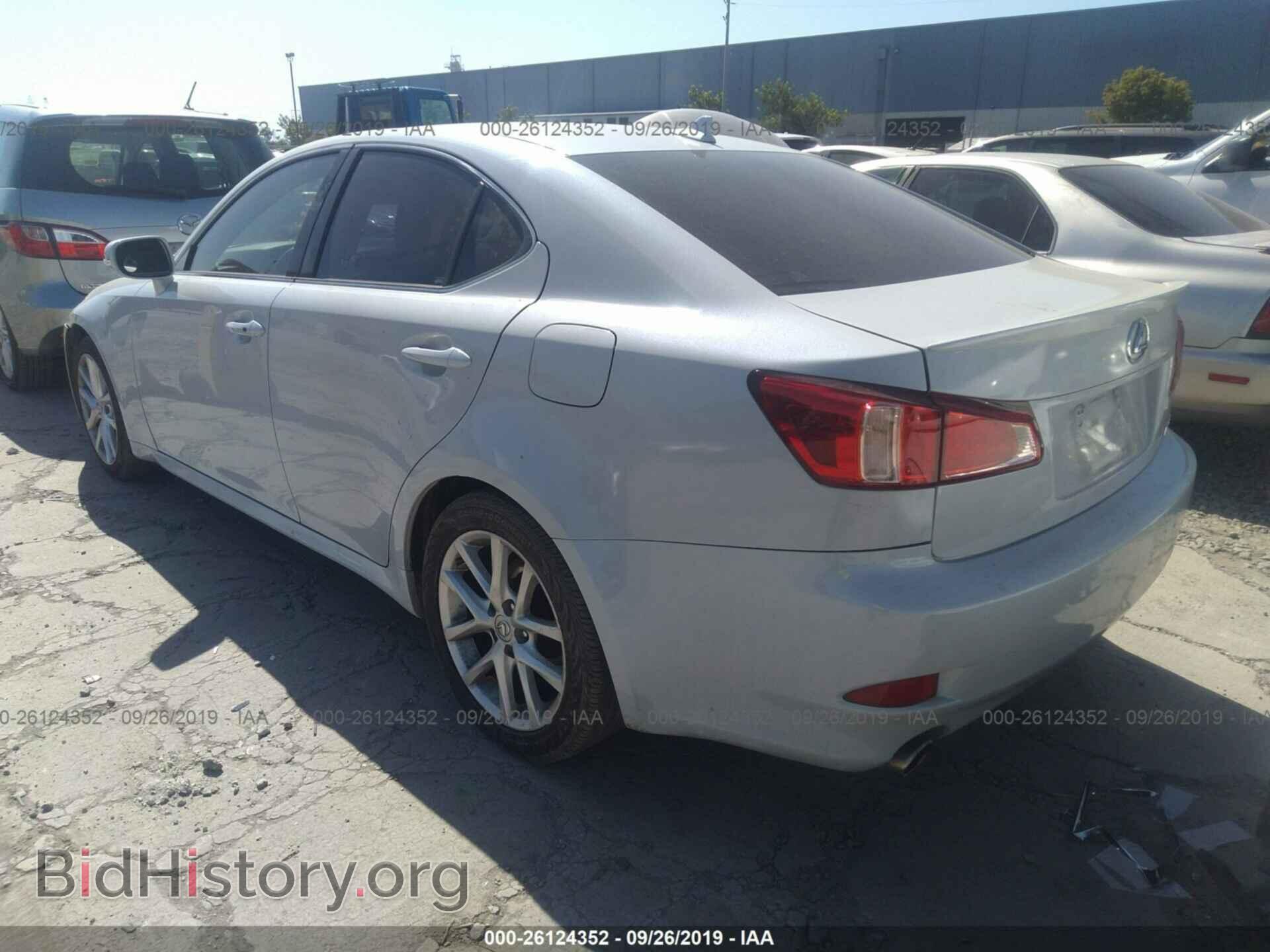 2011 LEXUS IS - VIN: JTHBF5C23B5136578 - Фото 3