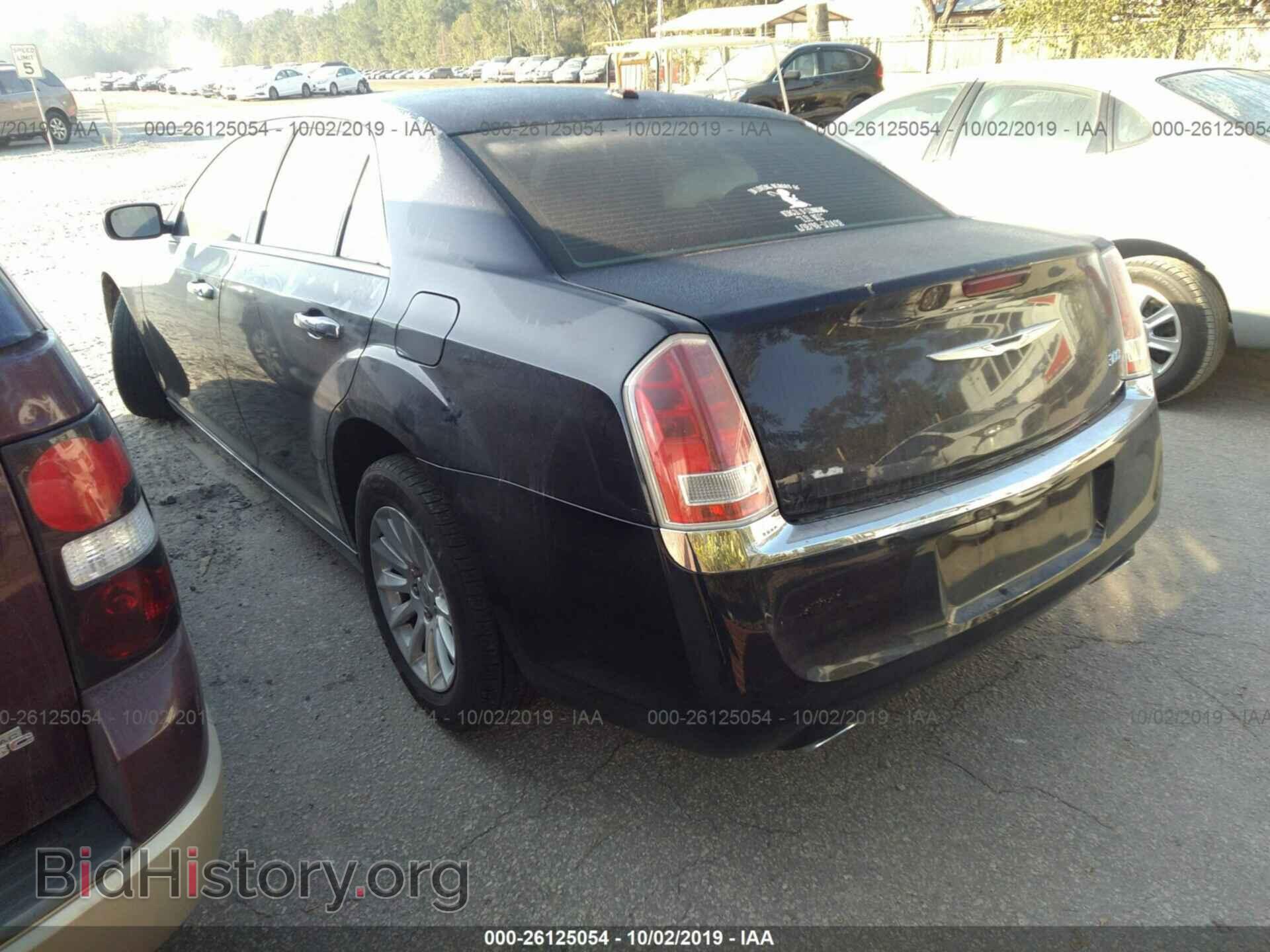 2012 CHRYSLER 300 - VIN: 2C3CCAAG4CH237889 - Фото 3