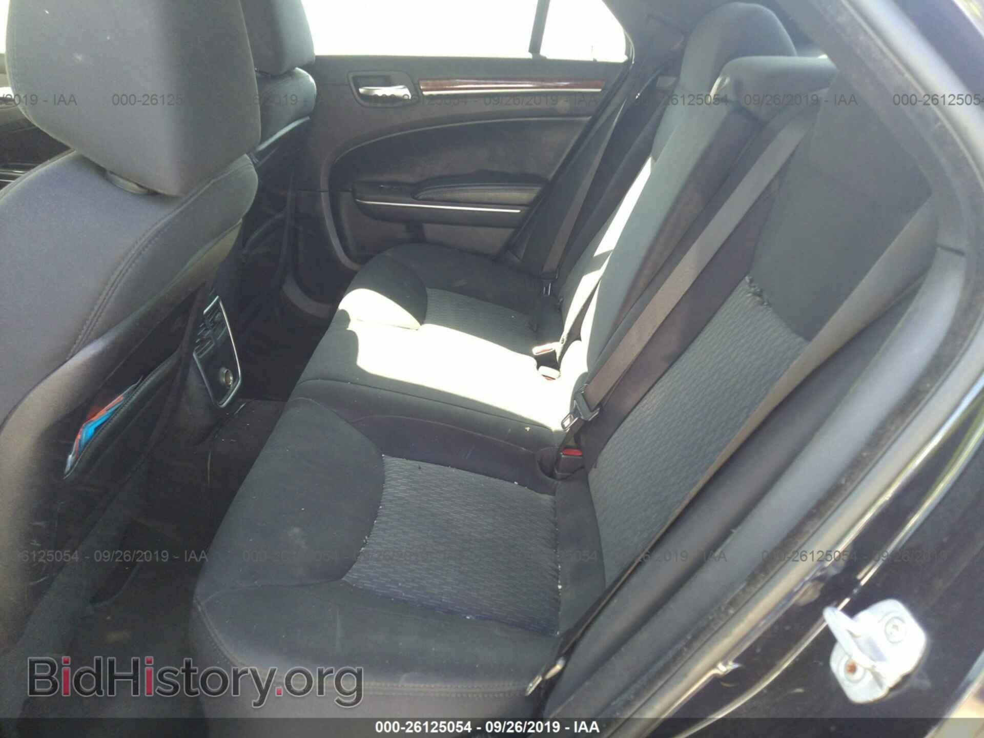 2012 CHRYSLER 300 - VIN: 2C3CCAAG4CH237889 - Фото 8