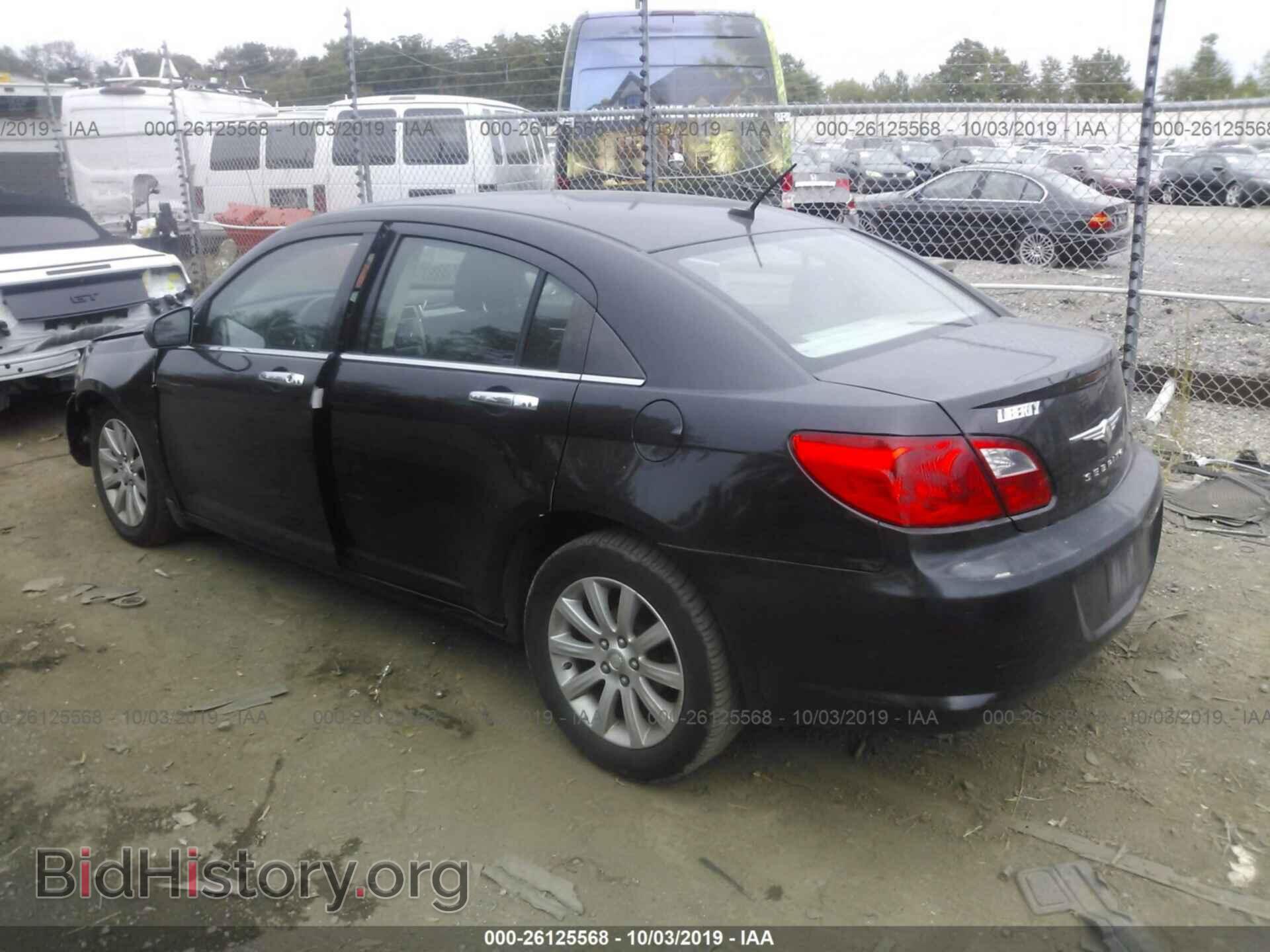 2010 CHRYSLER SEBRING - VIN: 1C3CC5FB4AN216792 - Фото 3