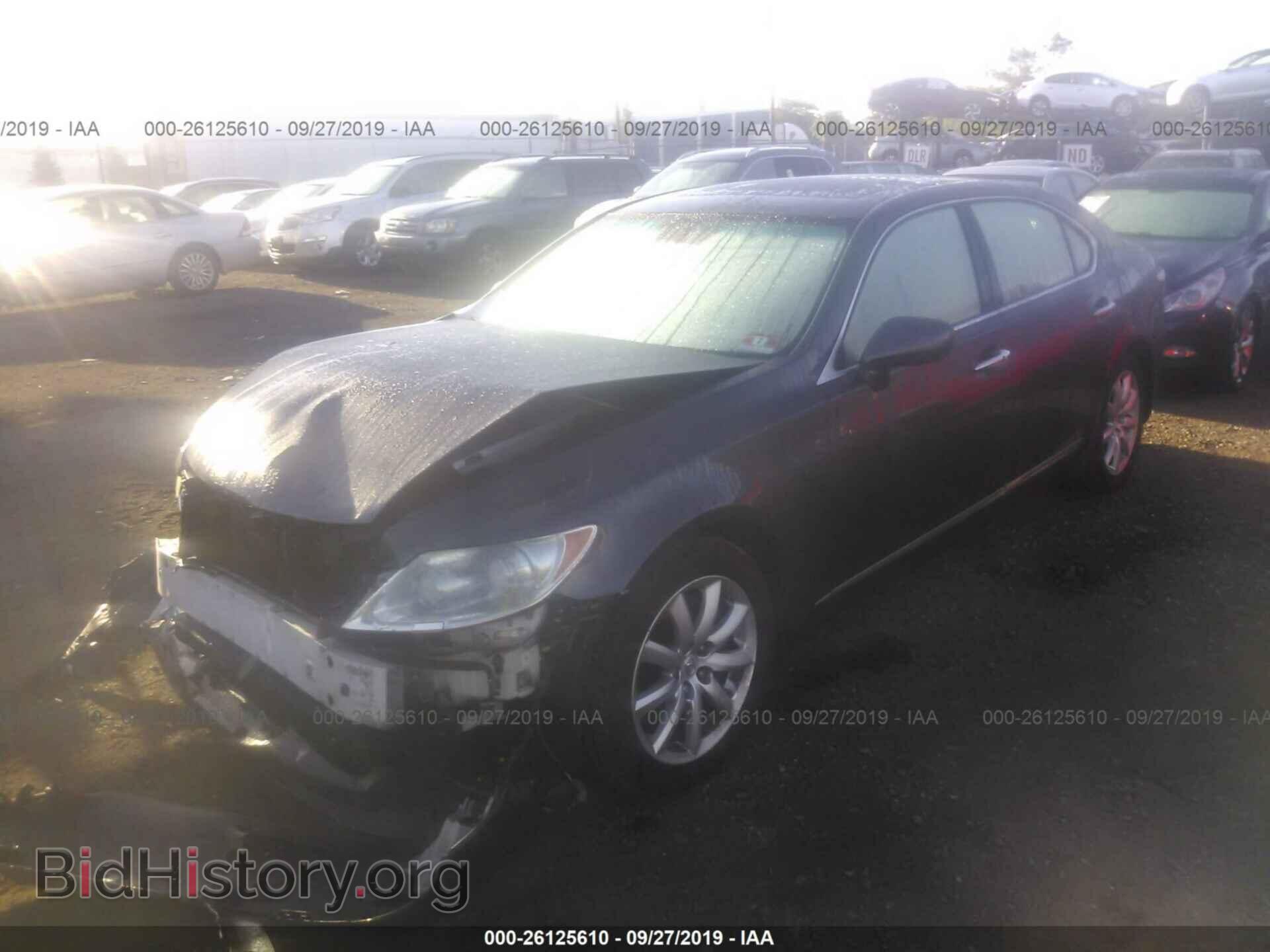 2009 LEXUS LS - VIN: JTHDL46F895000595 - Фото 2