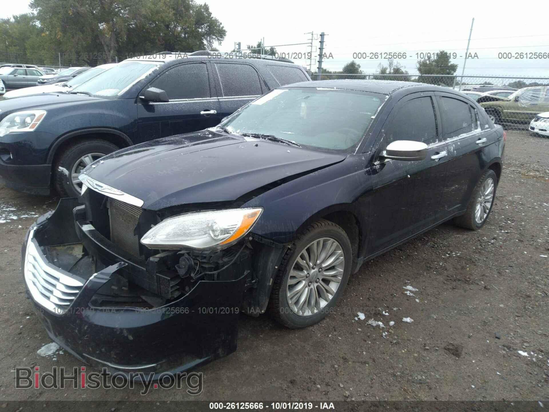2012 CHRYSLER 200 - VIN: 1C3CCBCB8CN121559 - Фото 2