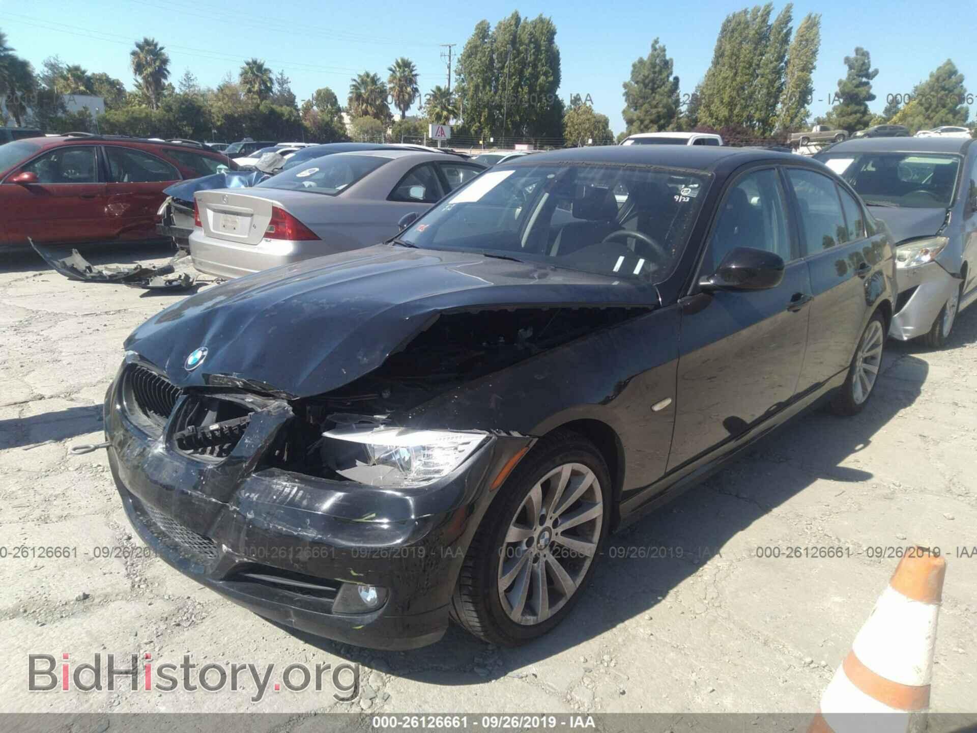 2011 BMW 328 - VIN: WBAPH5C57BA442280 - Фото 2