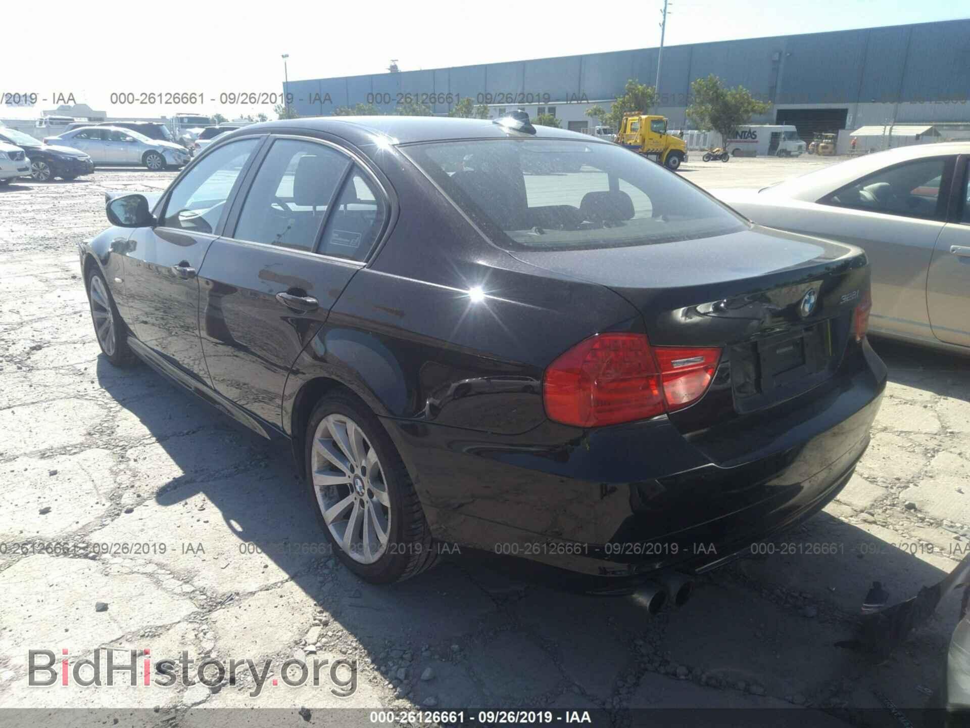 2011 BMW 328 - VIN: WBAPH5C57BA442280 - Фото 3