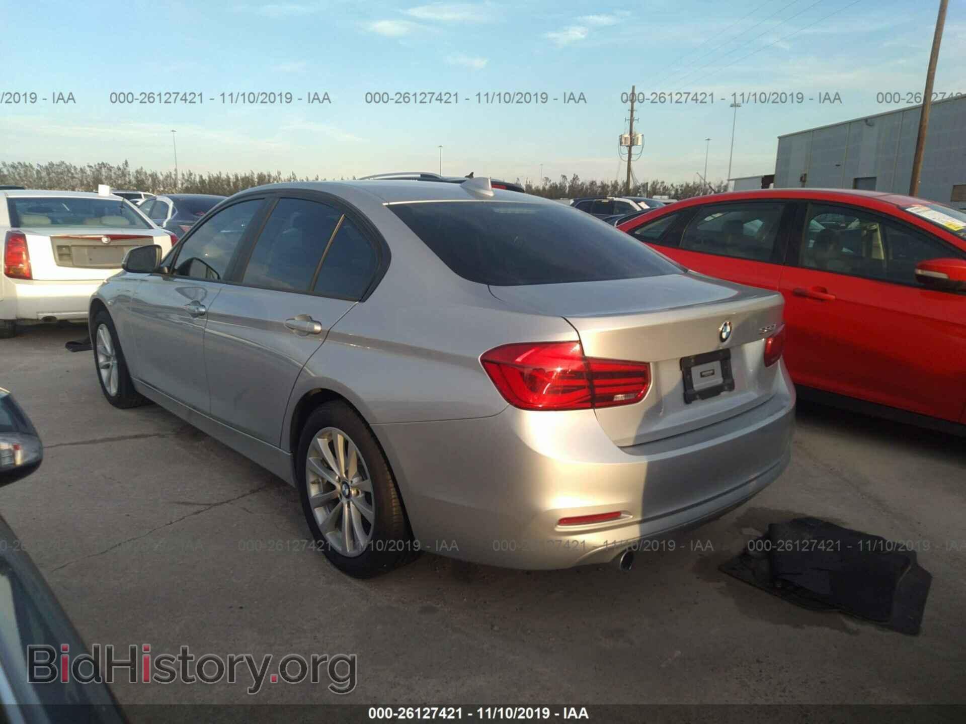2018 BMW 320 - VIN: WBA8A9C55JAH13838 - Фото 3
