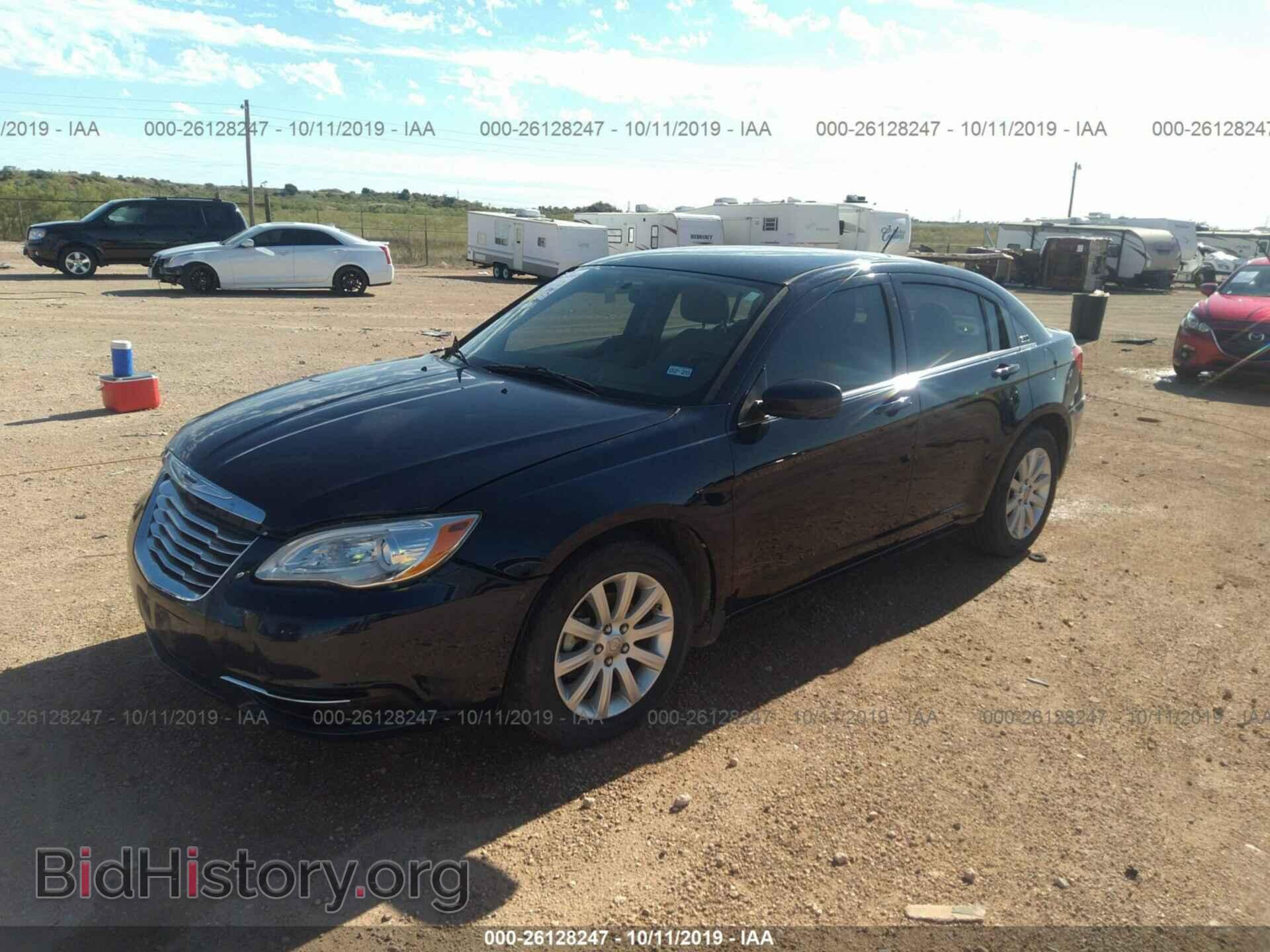 2013 CHRYSLER 200 - VIN: 1C3CCBBB7DN744514 - Фото 2