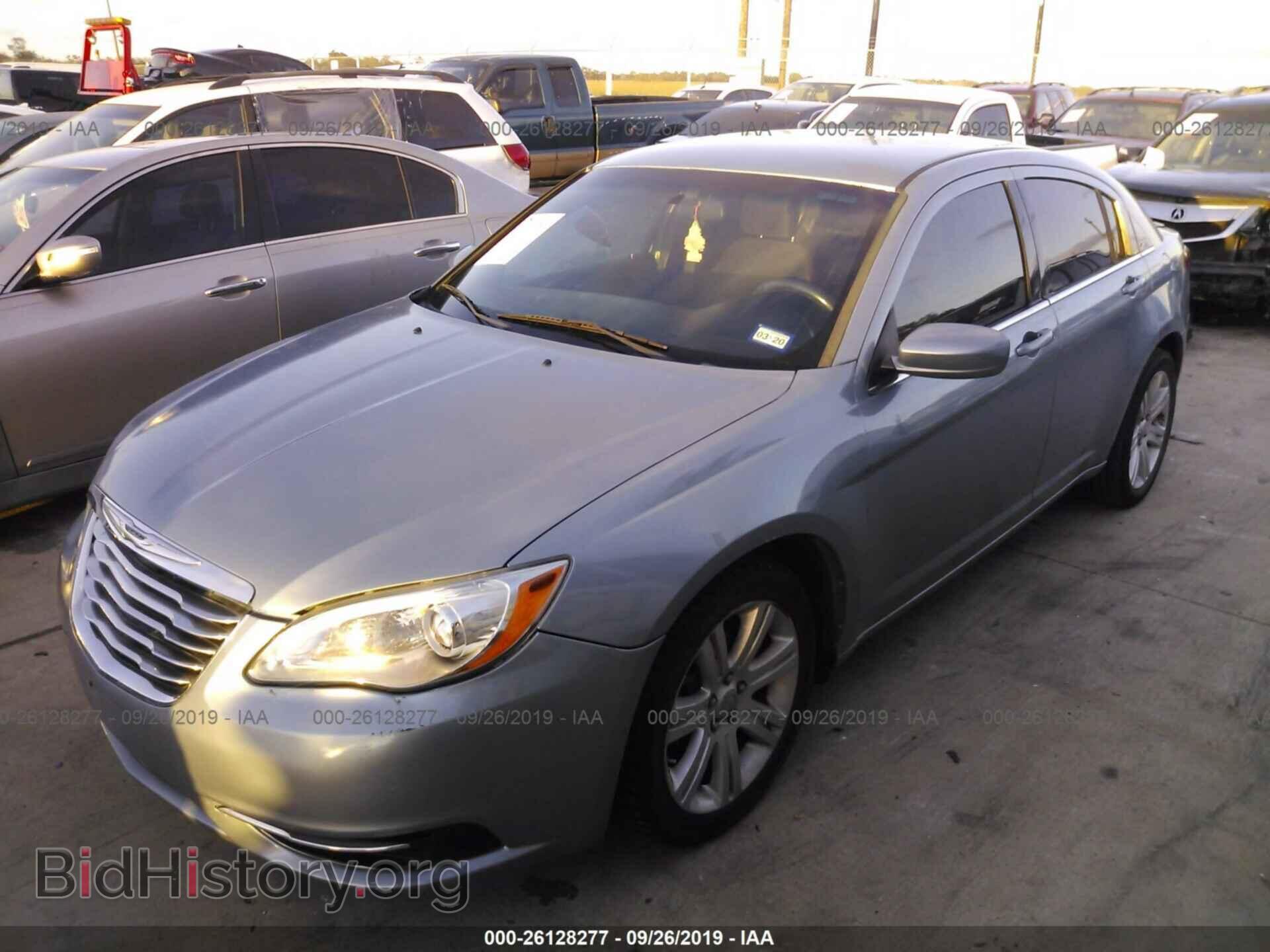 2013 CHRYSLER 200 - VIN: 1C3CCBBB9DN734888 - Photo 2