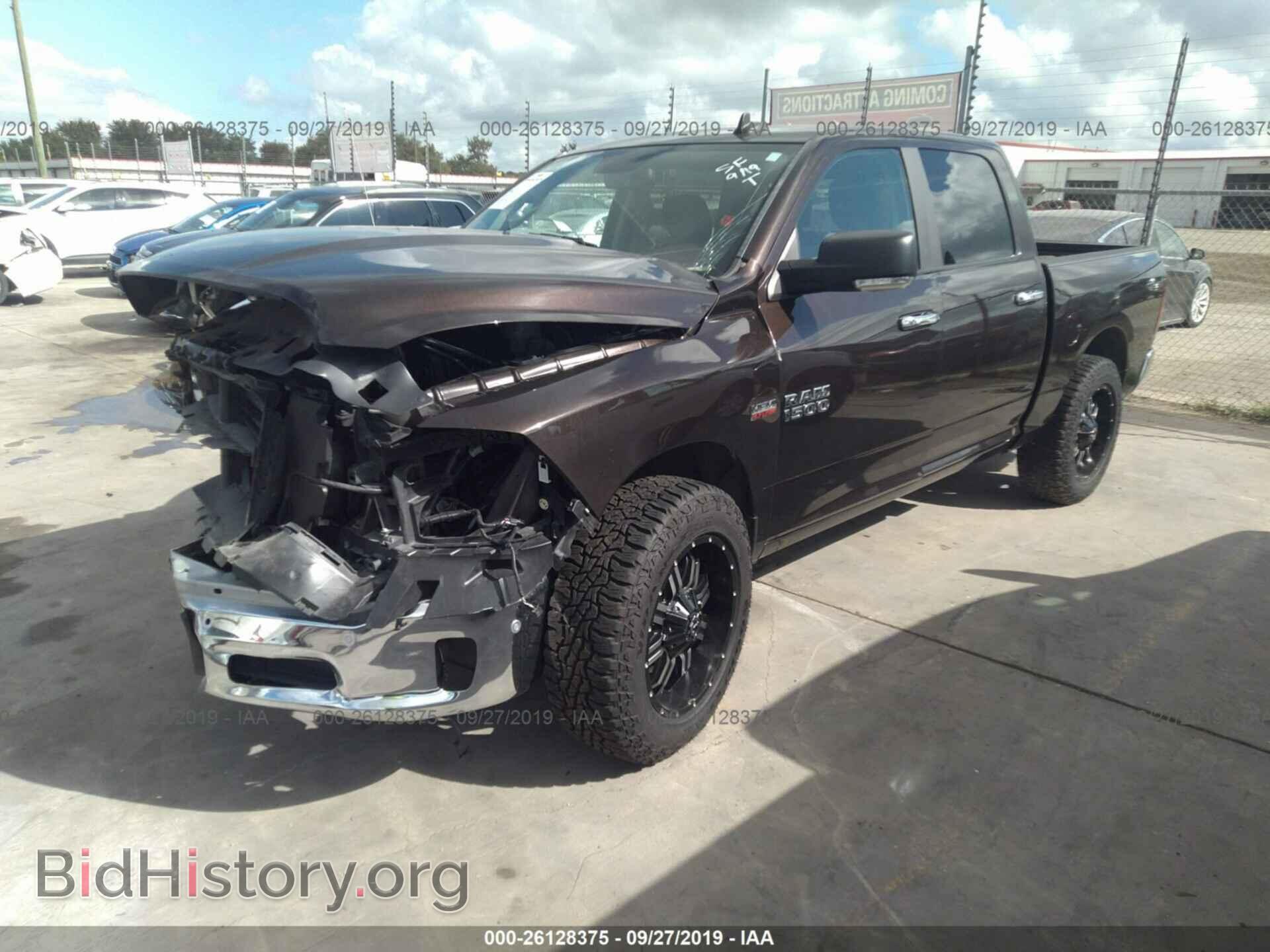 2017 RAM 1500 - VIN: 3C6RR6LT2HG592294 - Photo 2