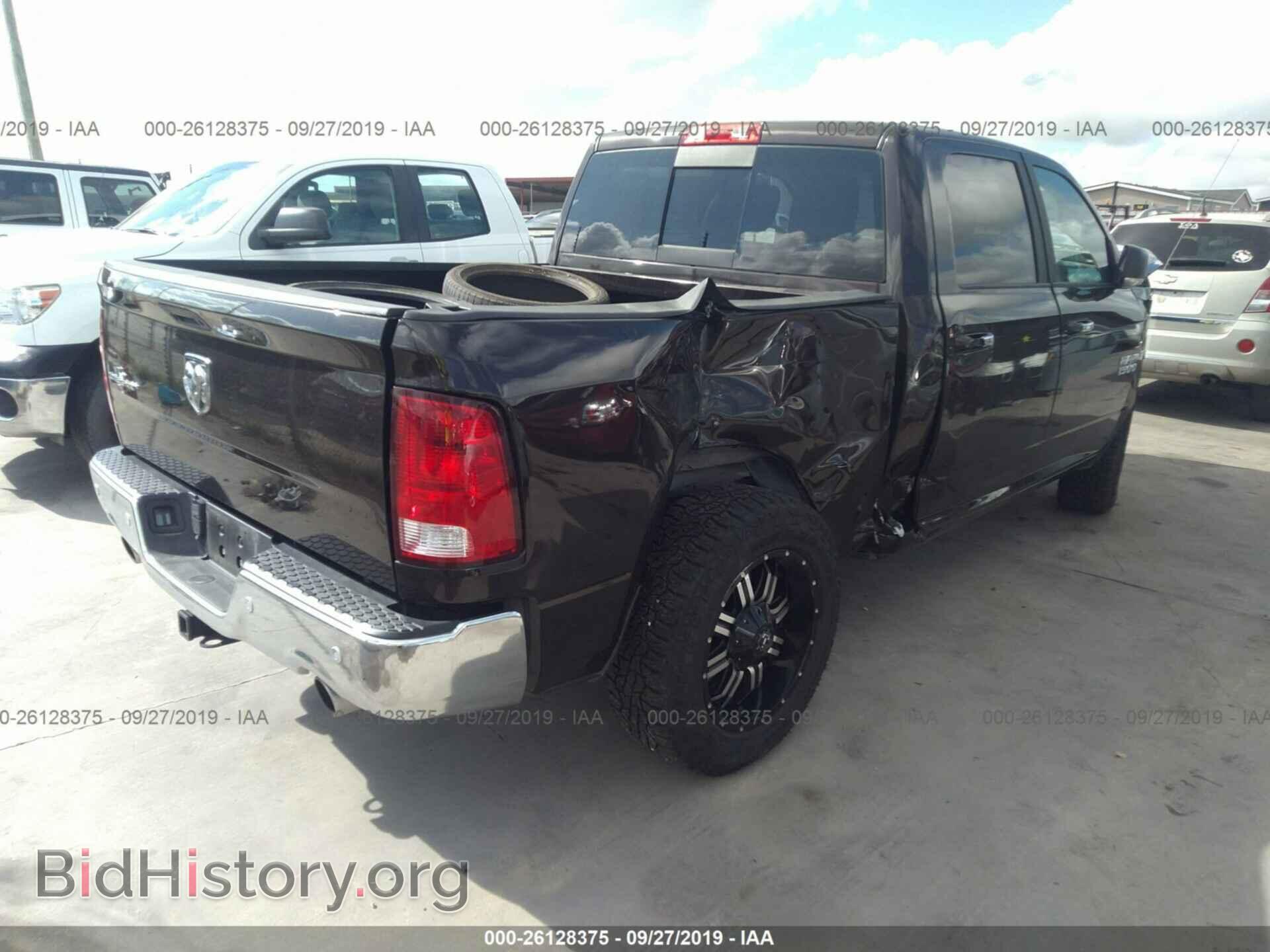 2017 RAM 1500 - VIN: 3C6RR6LT2HG592294 - Photo 4