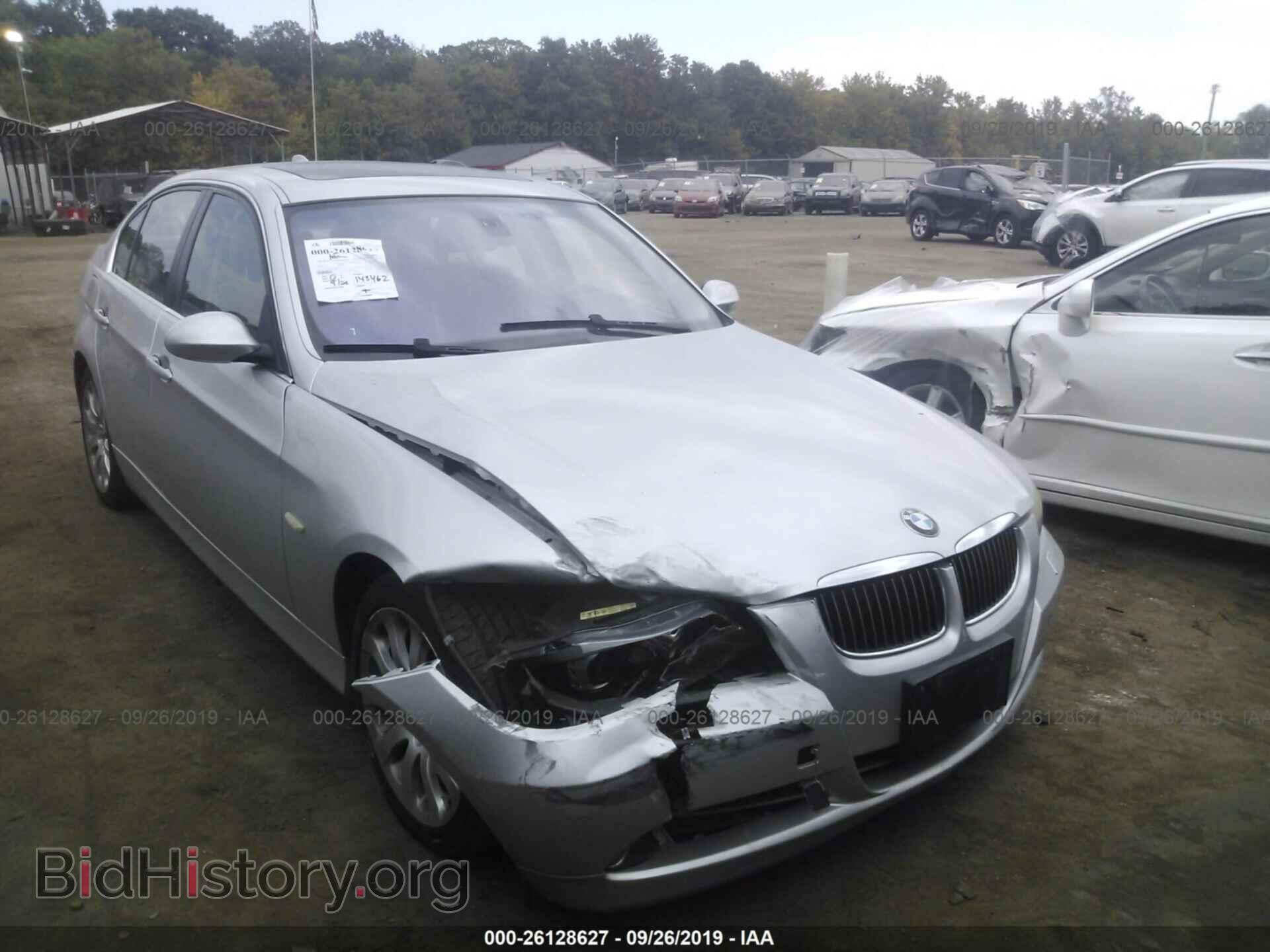 Photo WBAVD33586KV63729 - BMW 330 2006