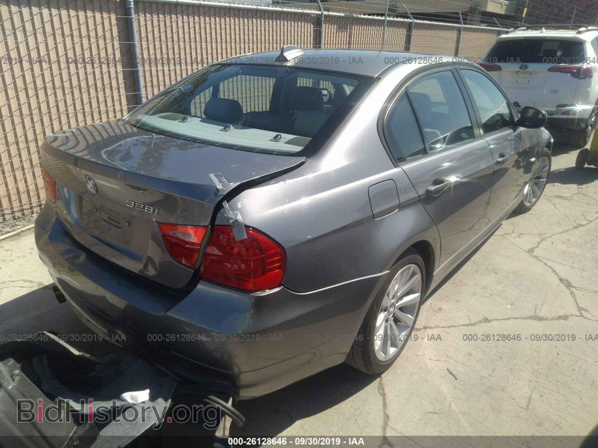 2011 BMW 328 - VIN: WBAPH5C56BA441069 - Фото 4