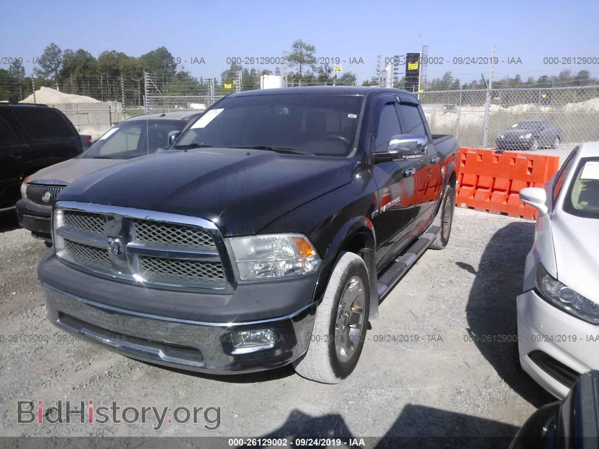 2011 DODGE RAM 1500 - VIN: 1D7RV1CTXBS528047 - Фото 2
