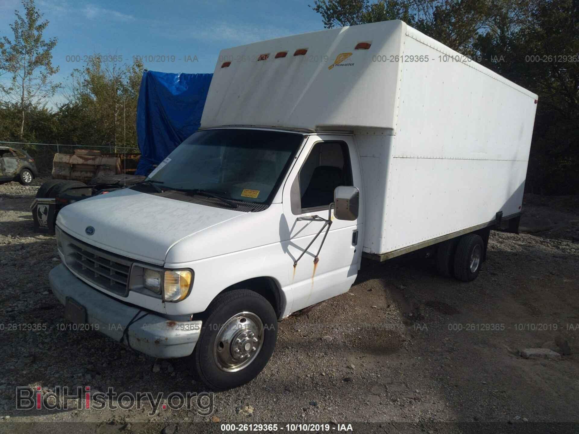 1992 FORD ECONOLINE - VIN: 1FDKE37H6NHA33600 - Фото 2