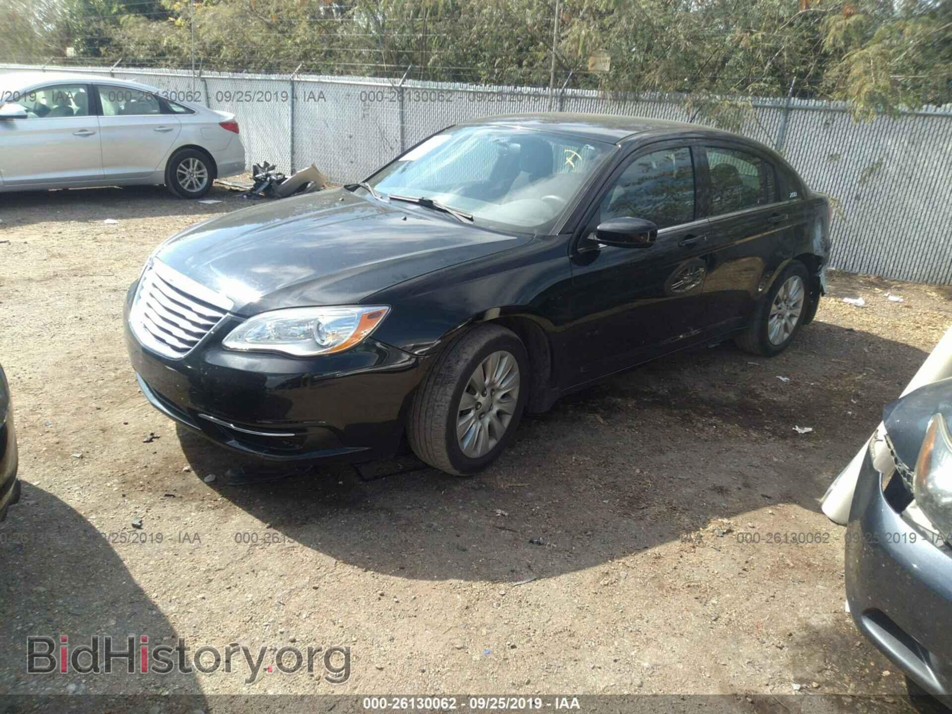 2014 CHRYSLER 200 - VIN: 1C3CCBAB1EN209777 - Фото 2
