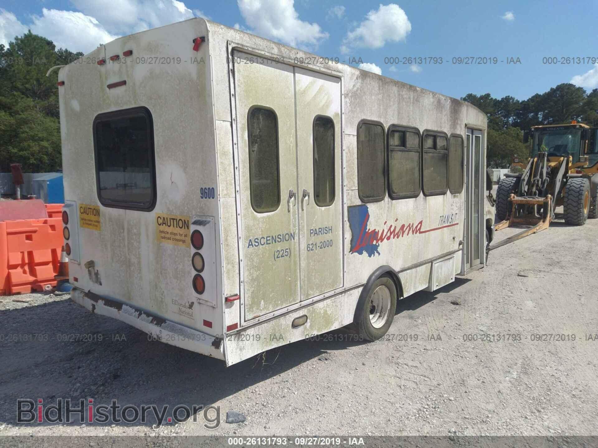 2010 FORD ECONOLINE - VIN: 1FDFE4FS5ADA48417 - Photo 4