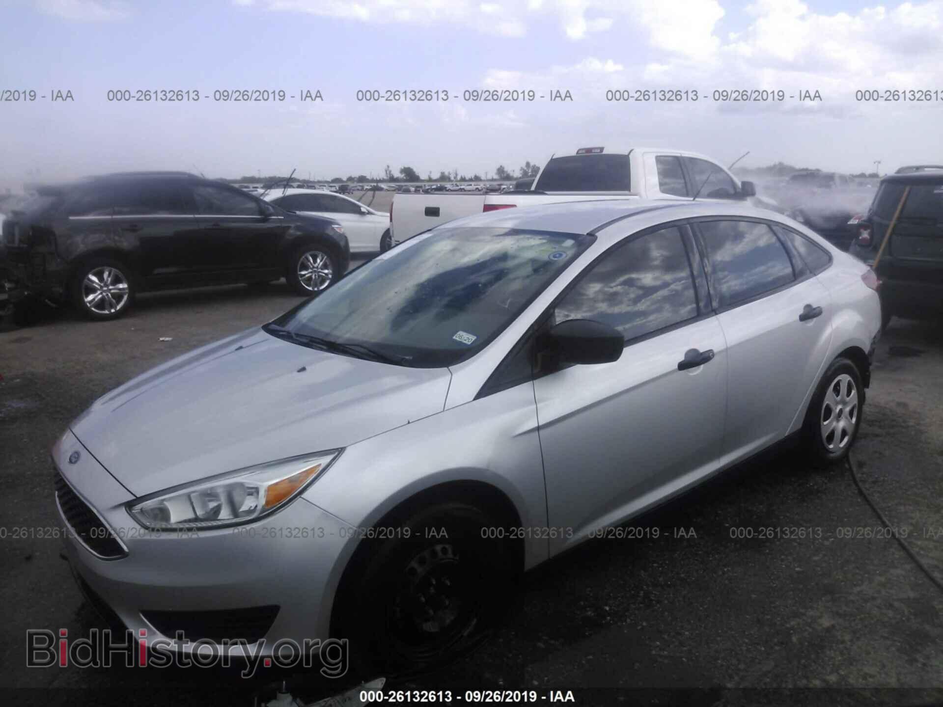 2017 FORD FOCUS - VIN: 1FADP3E26HL289961 - Фото 2