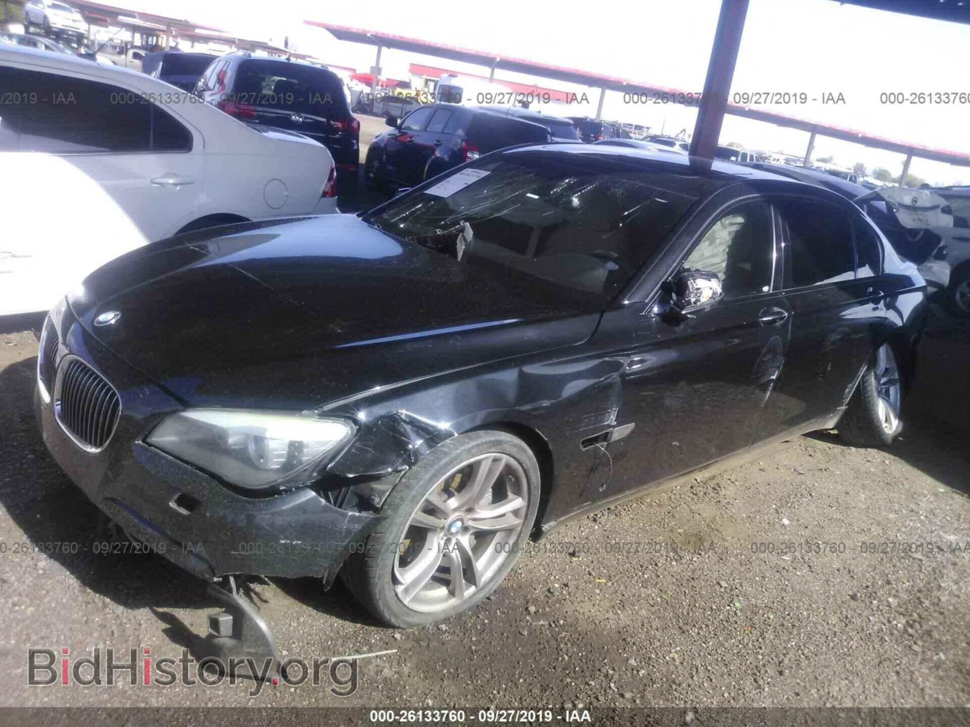 2012 BMW 740 - VIN: WBAKB4C59CC575442 - Фото 2