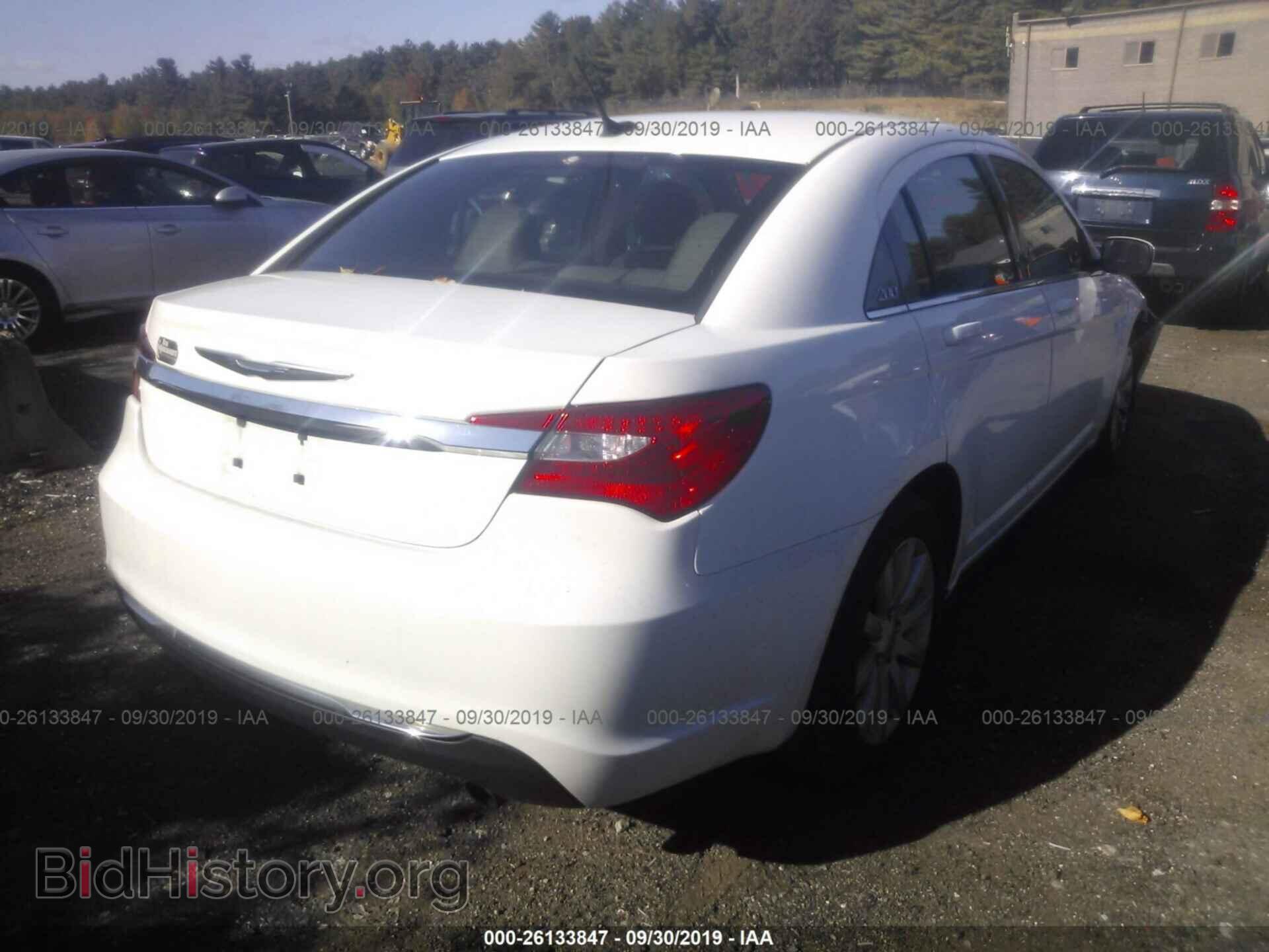 2011 CHRYSLER 200 - VIN: 1C3BC1FGXBN555512 - Фото 4