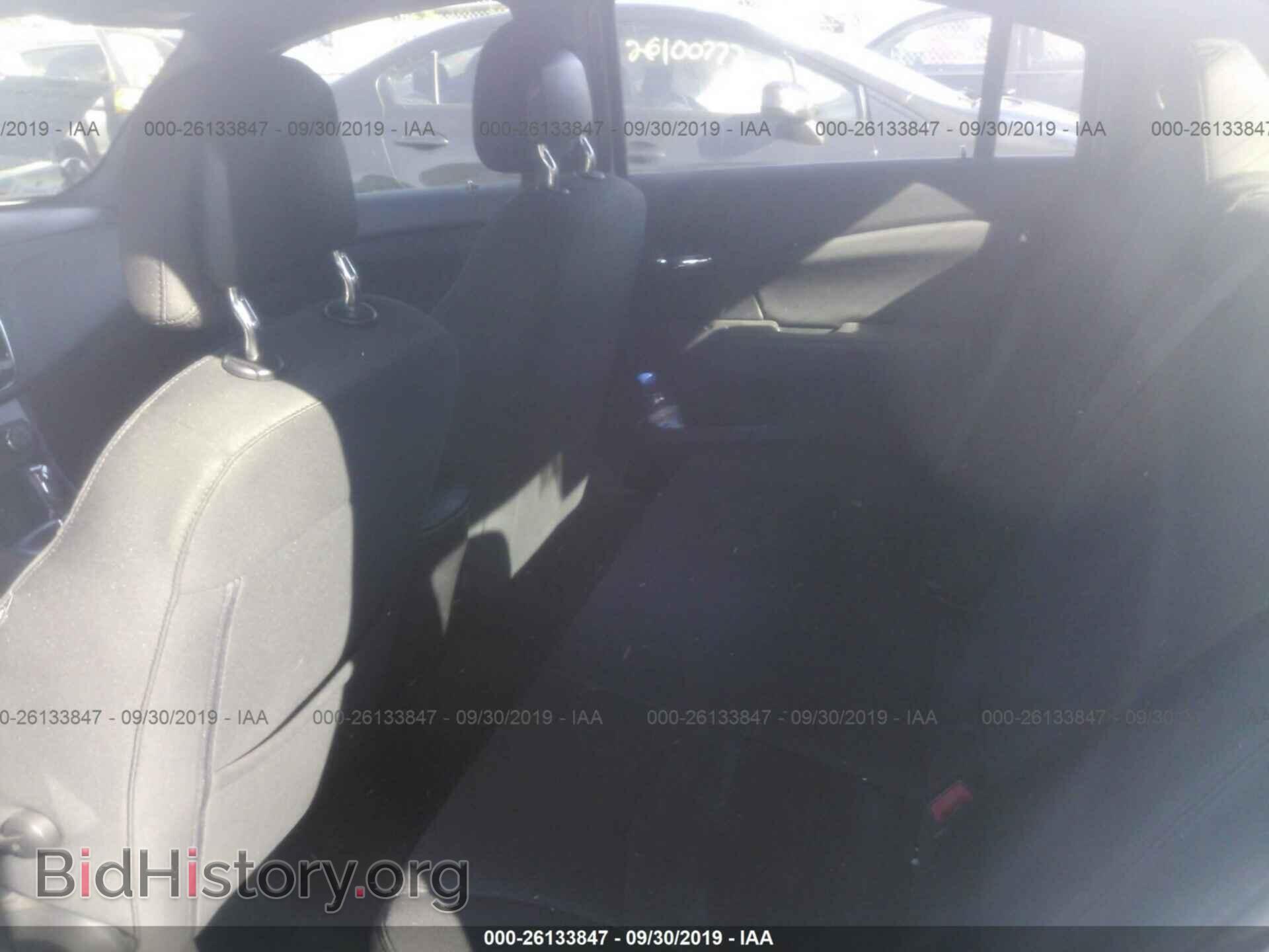 2011 CHRYSLER 200 - VIN: 1C3BC1FGXBN555512 - Фото 8