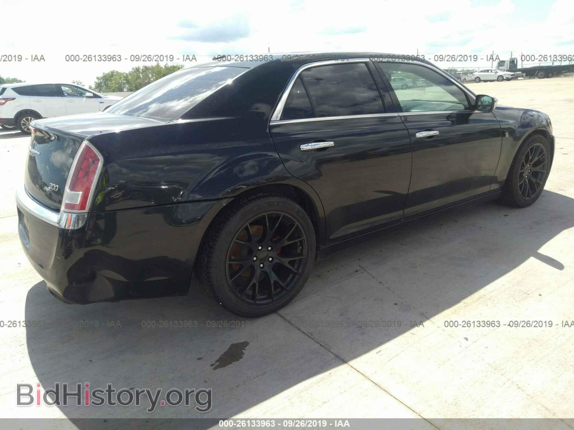 2013 CHRYSLER 300 - VIN: 2C3CCAAG7DH697582 - Photo 4